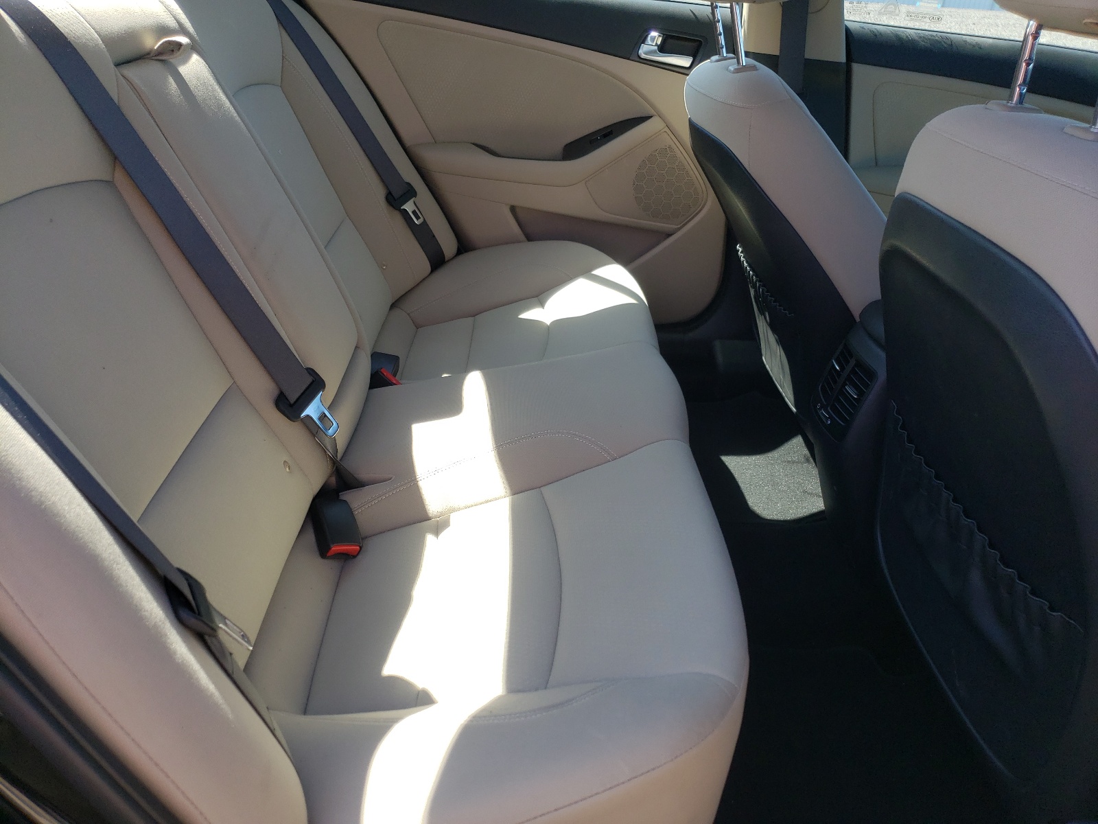 Zdjęcie 6 z aukcji – 2016 KIA OPTIMA HYB z VIN KNAGM4AD7G5092990