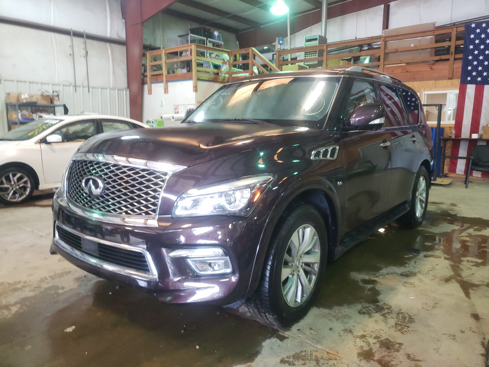 Photo 2 from auction – 2015 INFINITI QX80 with VIN JN8AZ2NE2F9080274