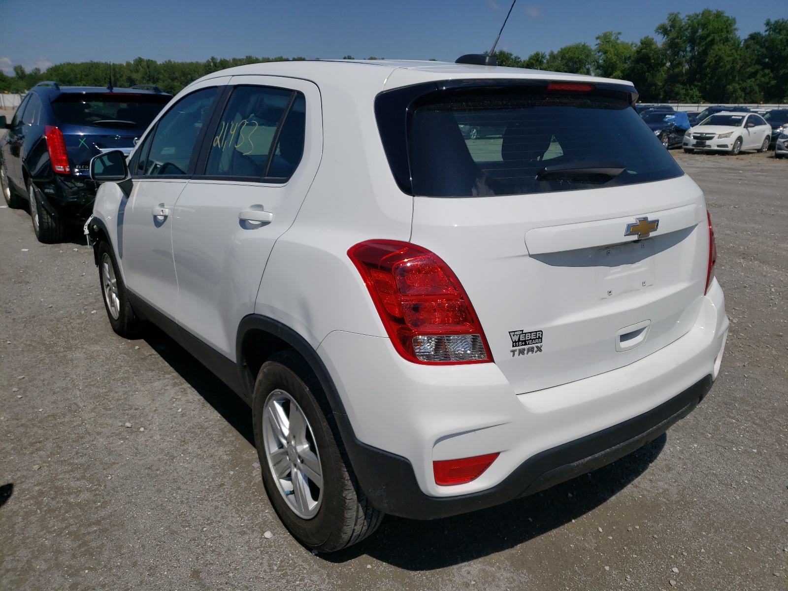 Photo 3 from auction – 2020 CHEVROLET TRAX LS with VIN KL7CJKSB3LB088116