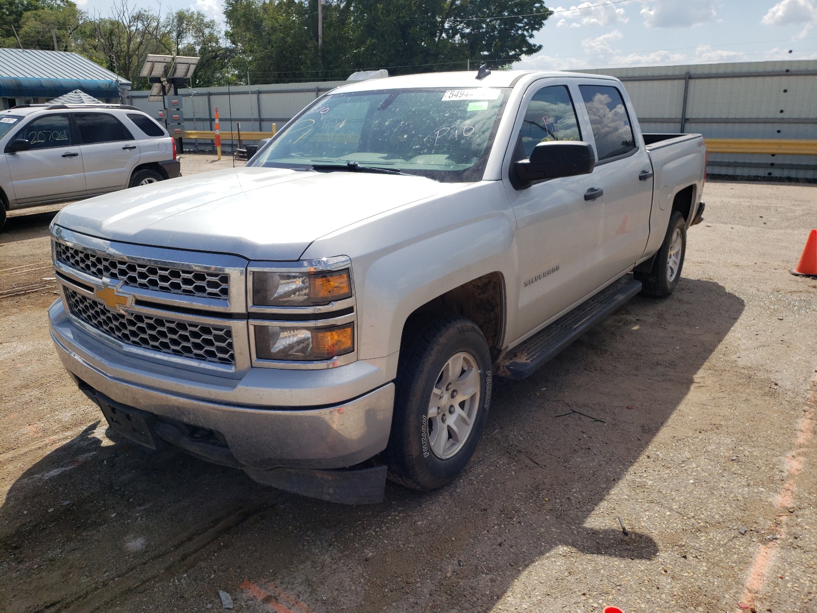 Photo 2 from auction – 2014 CHEVROLET SILVERADO with VIN 3GCUKREH5EG389056