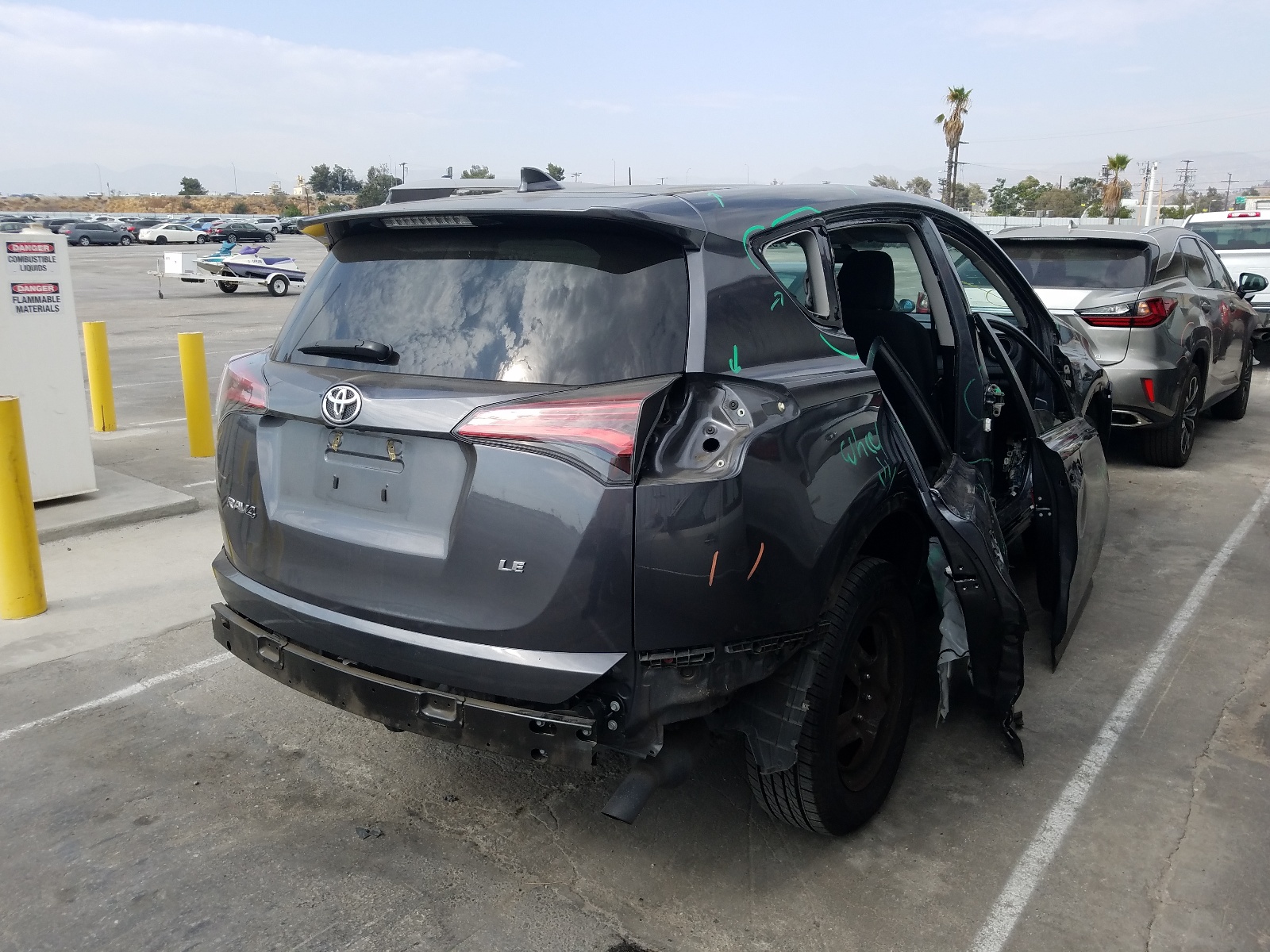 Photo 4 from auction – 2016 TOYOTA RAV4 LE with VIN 2T3ZFREVXGW267280
