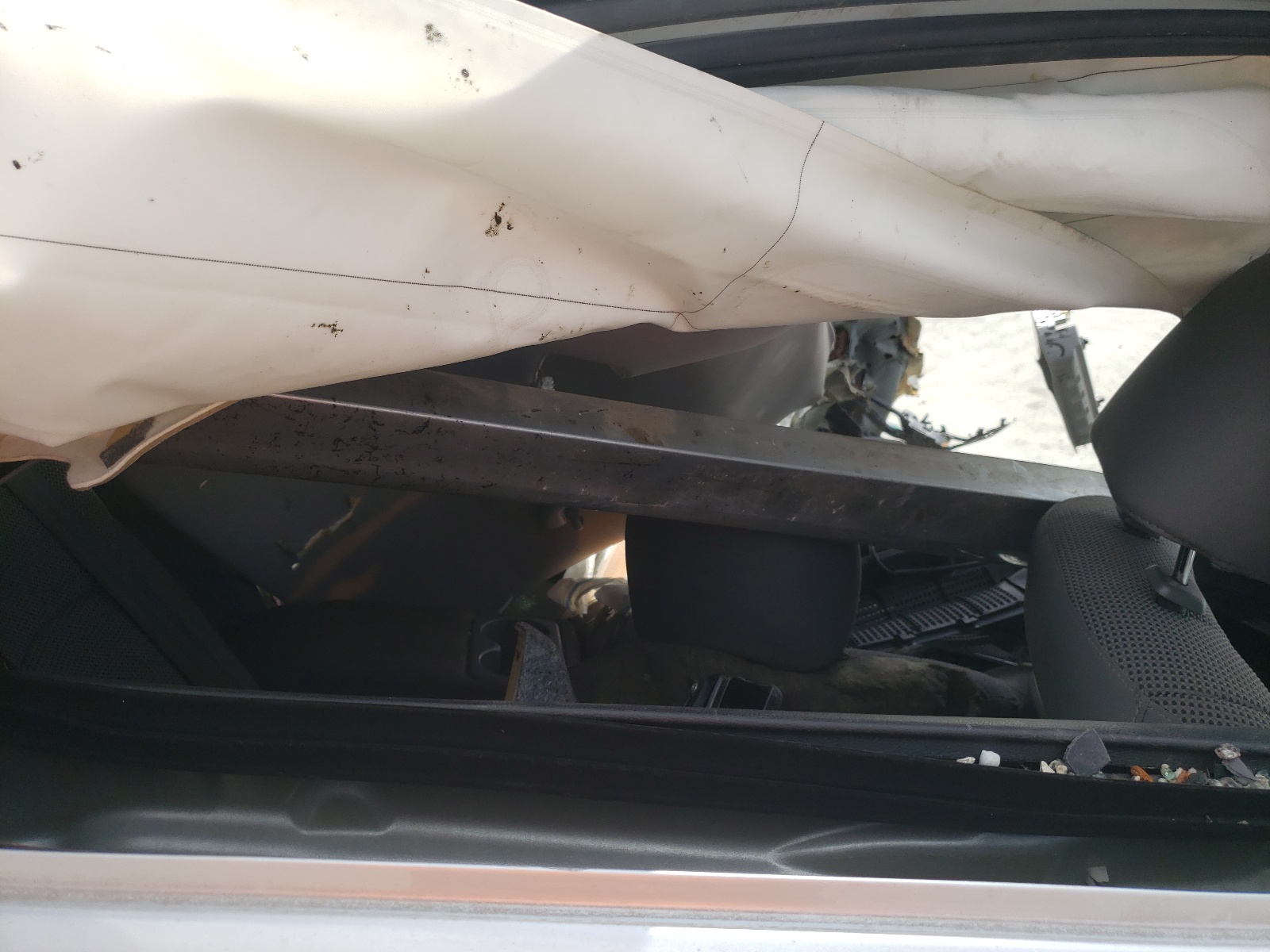 Photo 6 from auction – 2013 HYUNDAI SONATA GLS with VIN 5NPEB4AC8DH690752