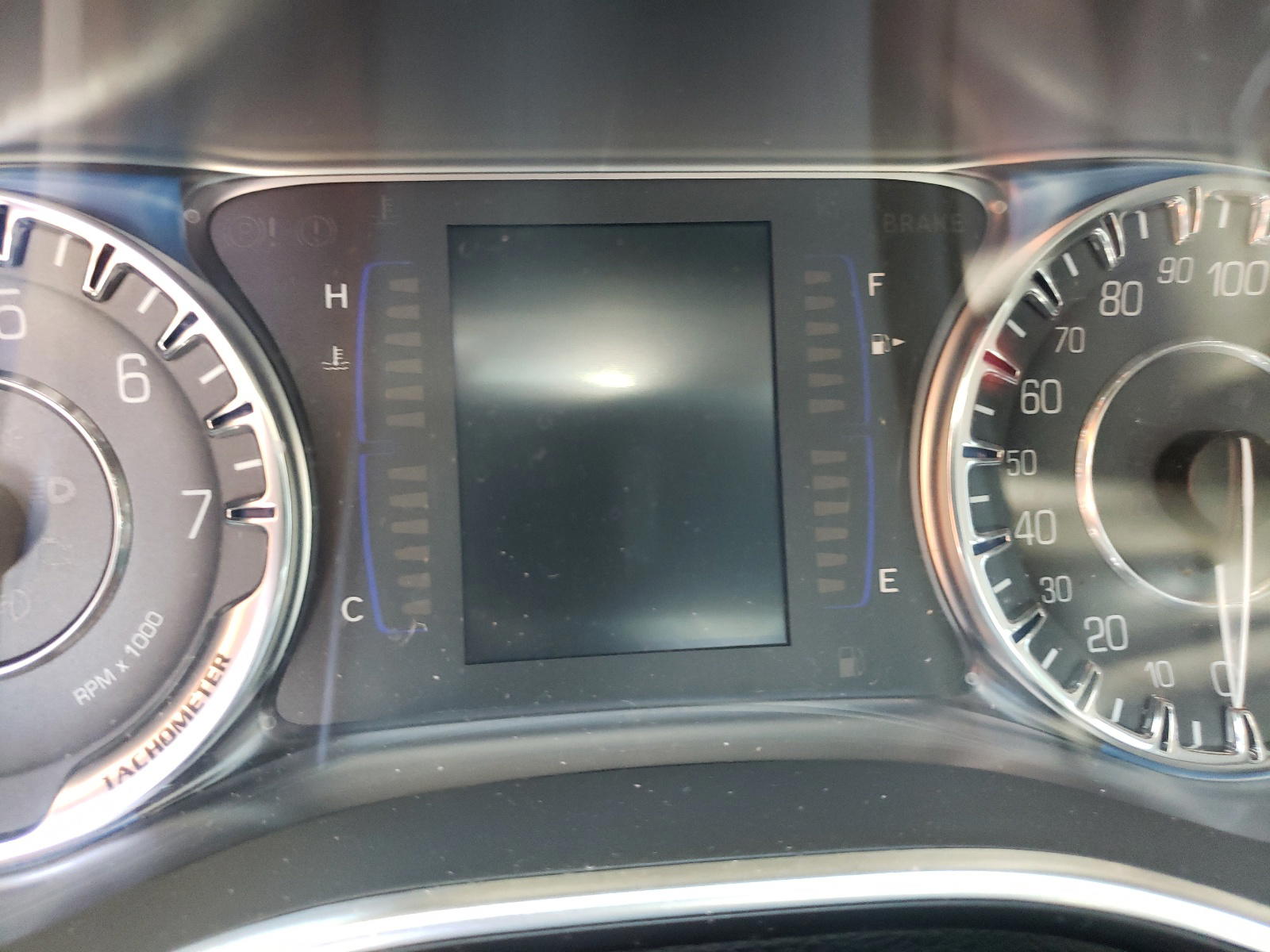 Photo 8 from auction – 2015 CHRYSLER 200 LIMITE with VIN 1C3CCCAB7FN604084