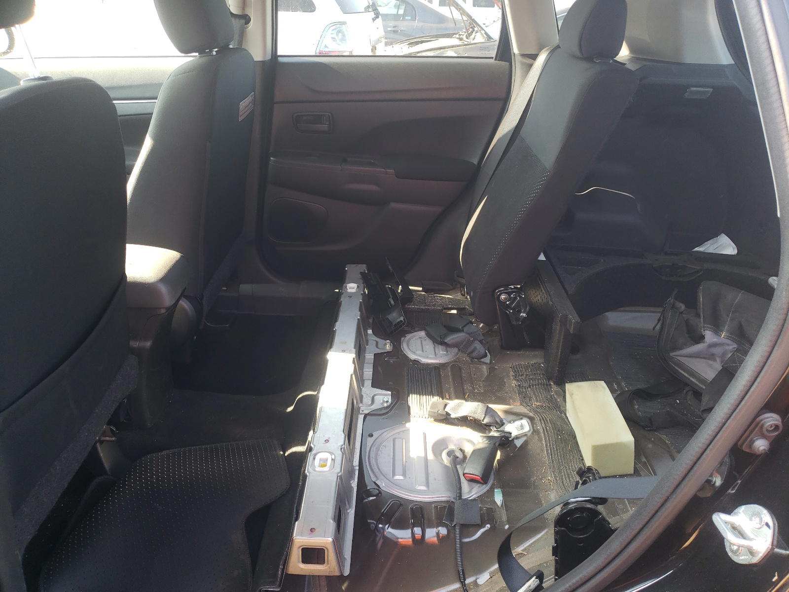 Photo 9 from auction – 2013 MITSUBISHI OUTLANDER with VIN 4A4AP3AU2DE004734