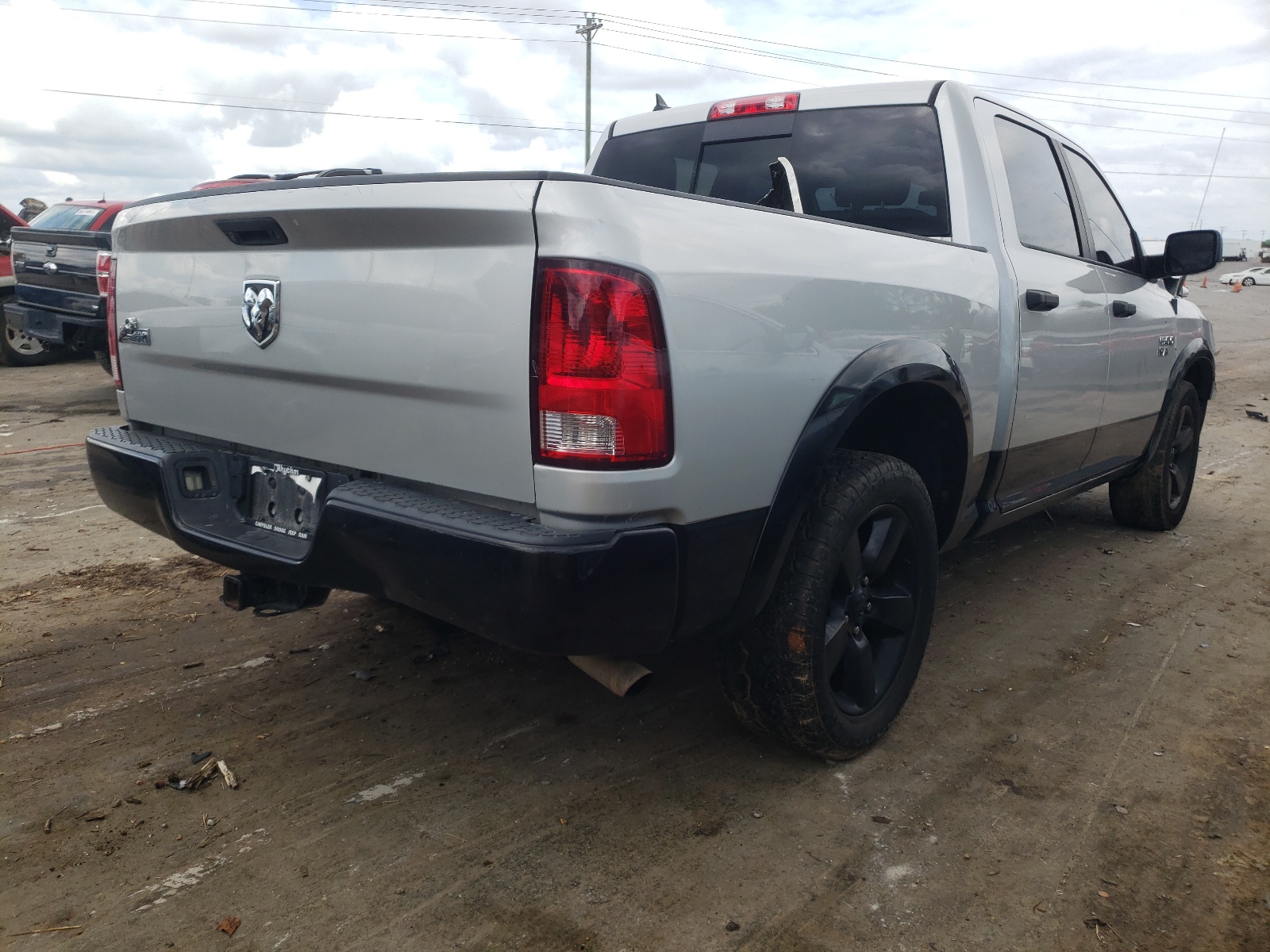 Foto 16 de la subasta – 2015 RAM 1500 SLT con VIN 1C6RR6LT3FS675755