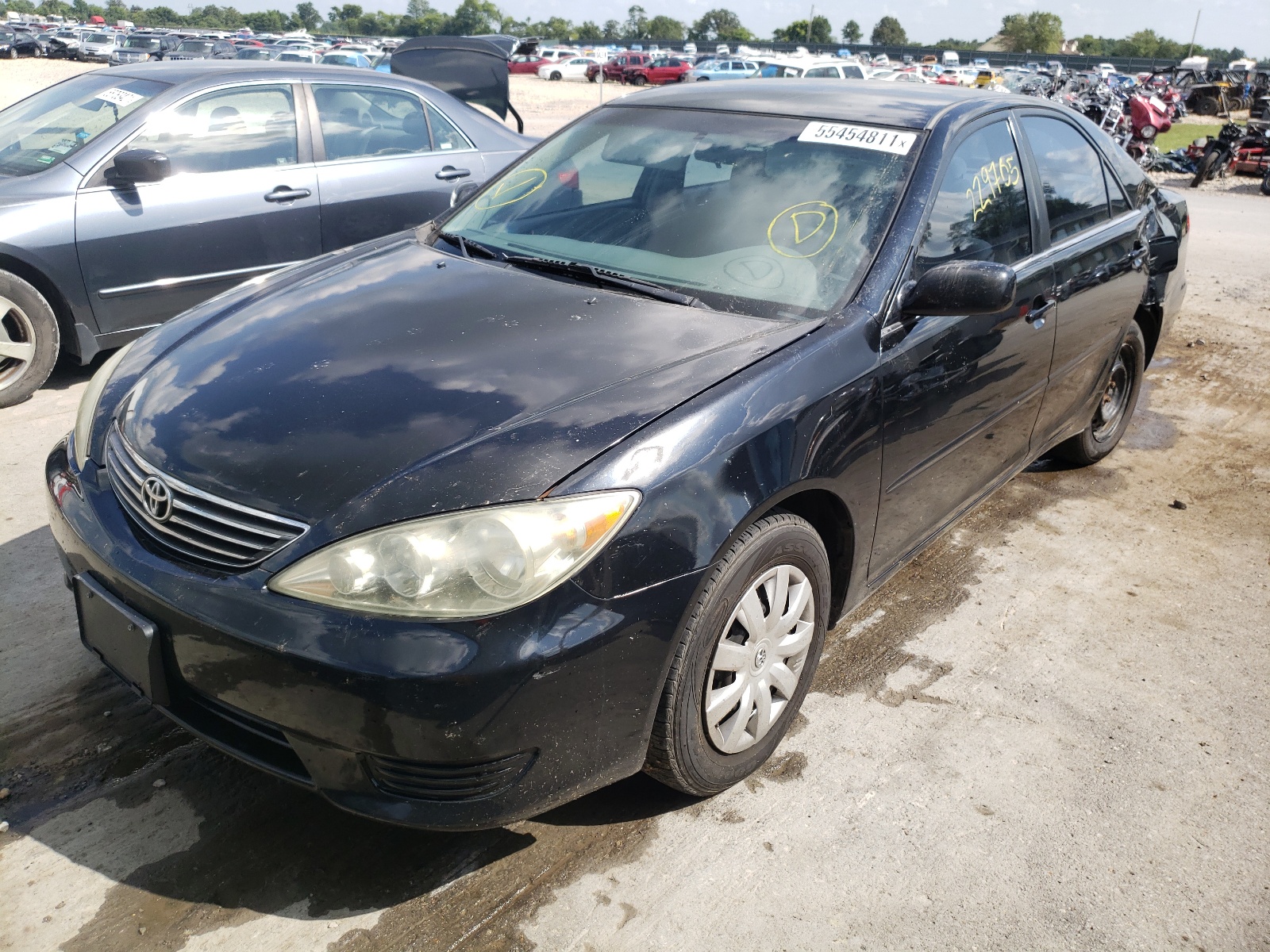 Photo 2 from auction – 2005 TOYOTA CAMRY LE with VIN 4T1BE32K95U414724