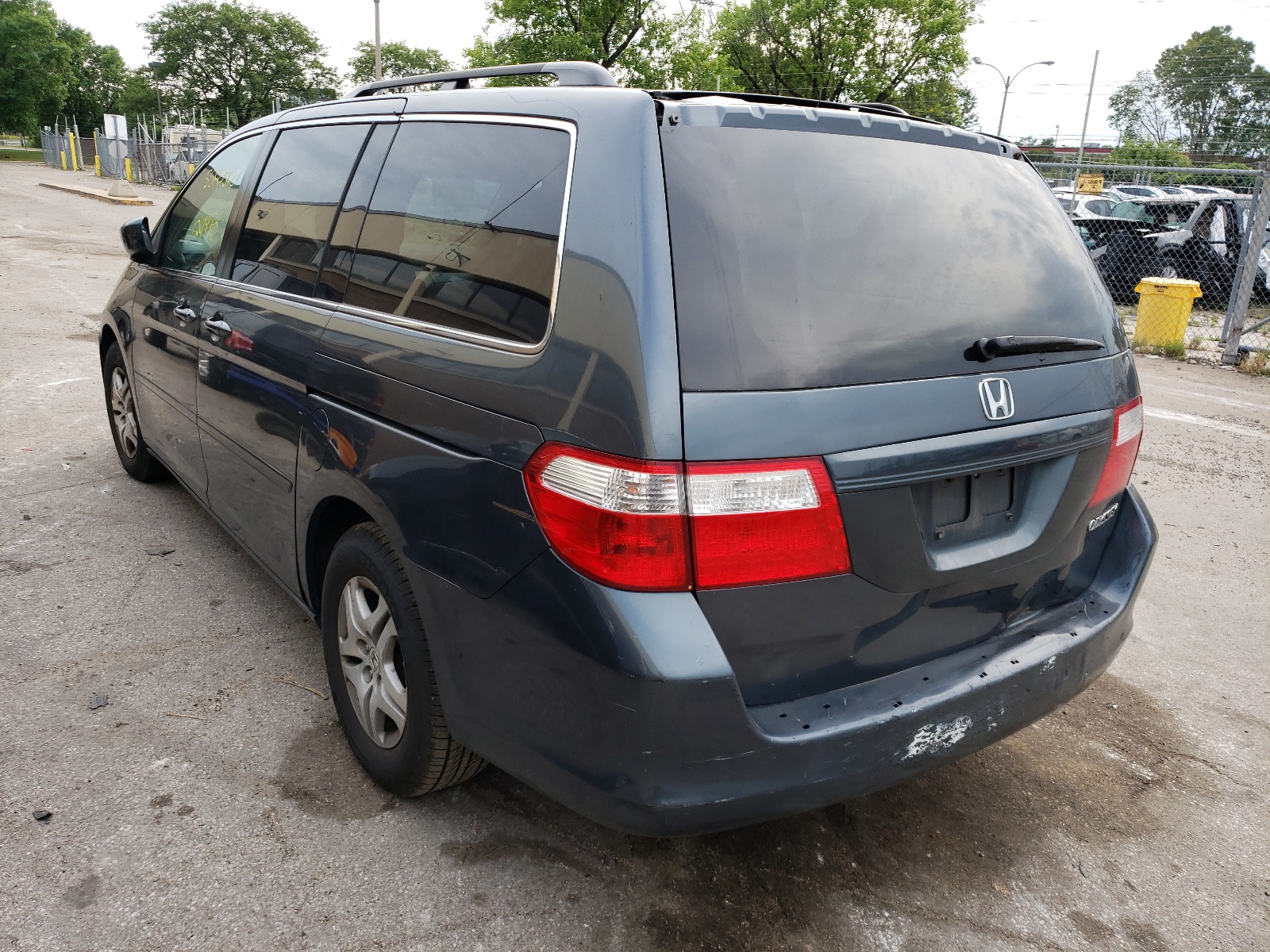 Photo 3 from auction – 2005 HONDA ODYSSEY EX with VIN 5FNRL386X5B424853