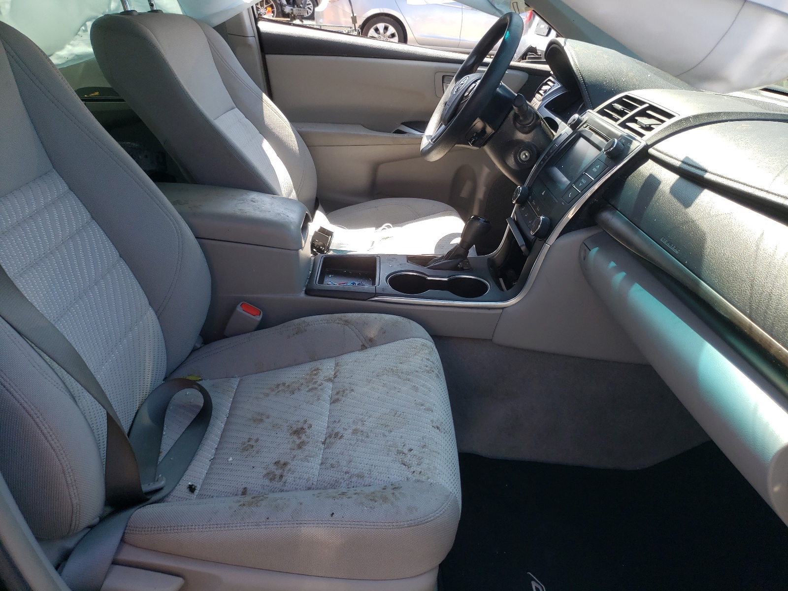 Photo 5 from auction – 2017 TOYOTA CAMRY LE with VIN 4T1BF1FK9HU339281