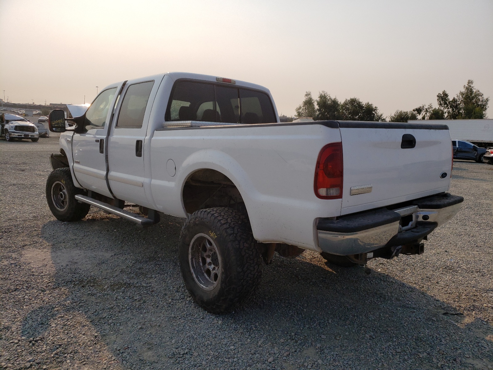 Photo 3 from auction – 2005 FORD F250 SUPER with VIN 1FTSW21P65EB90959