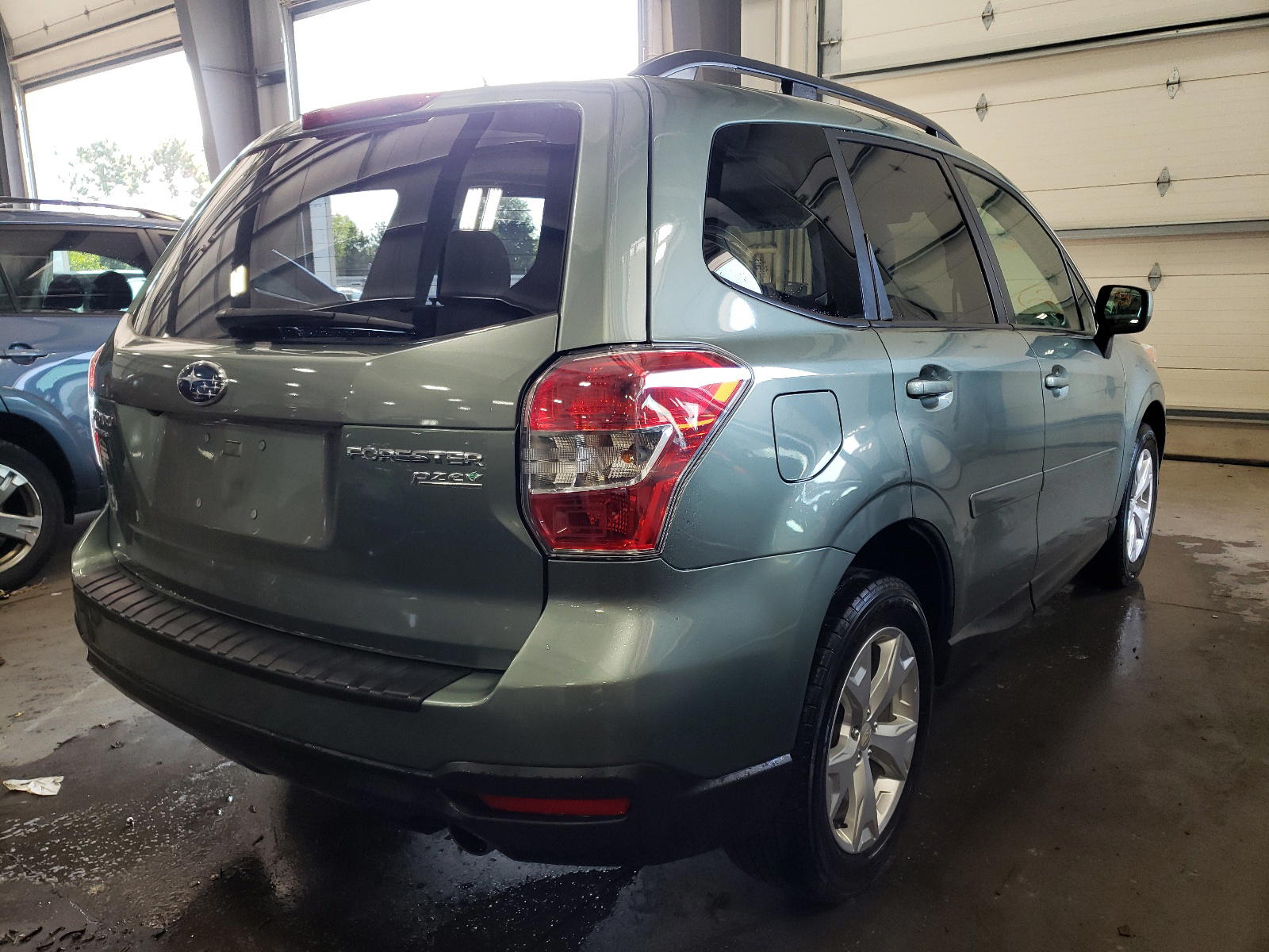 Photo 4 from auction – 2014 SUBARU FORESTER 2 with VIN JF2SJAEC2EH427236