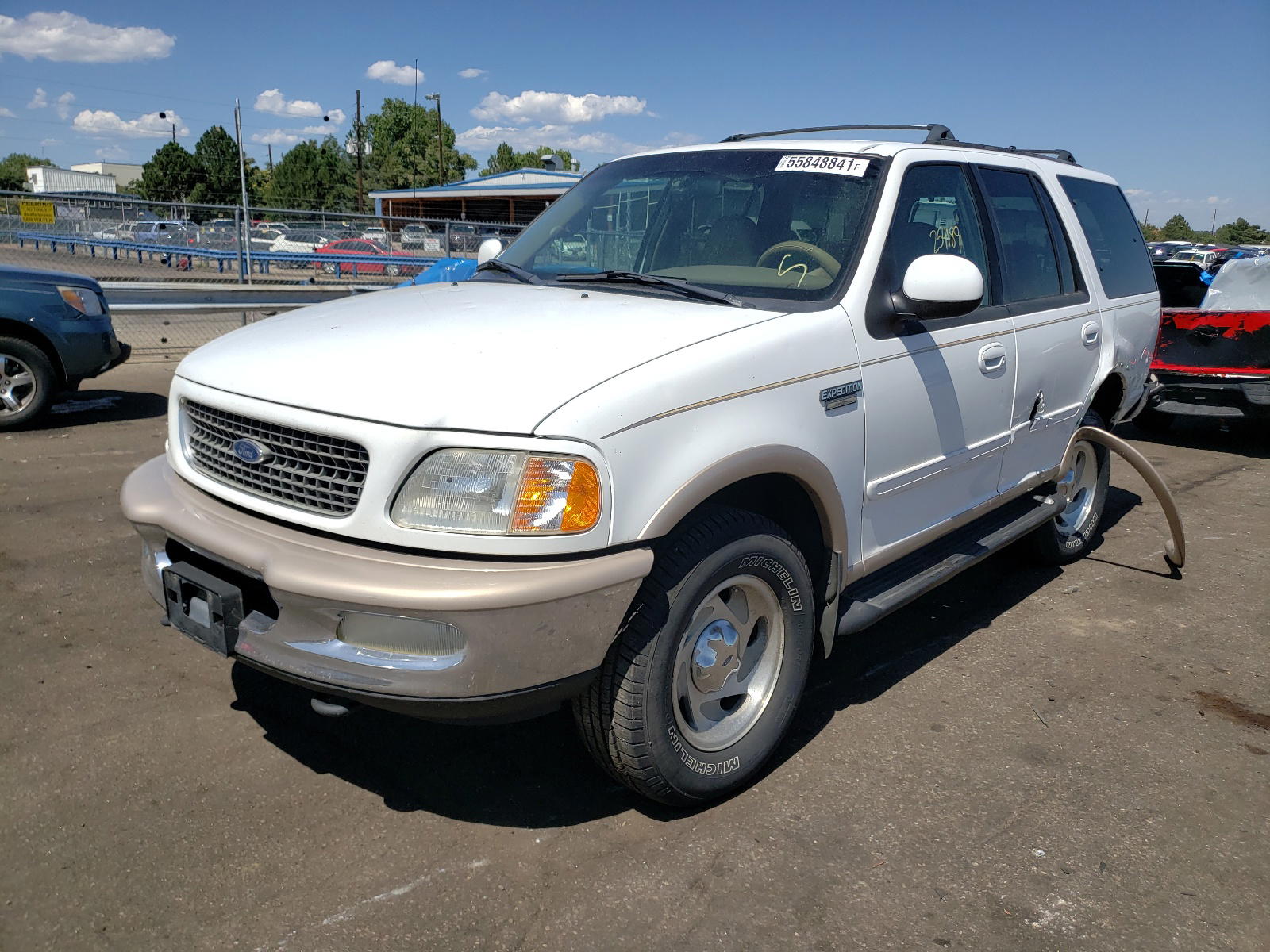 Photo 2 from auction – 1998 FORD EXPEDITION with VIN 1FMPU18L2WLA24083