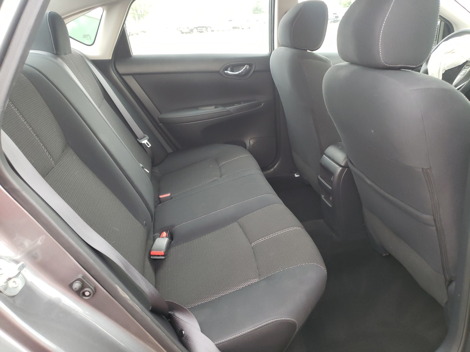 Photo 6 from auction – 2017 NISSAN SENTRA S with VIN 3N1AB7AP2HY350401