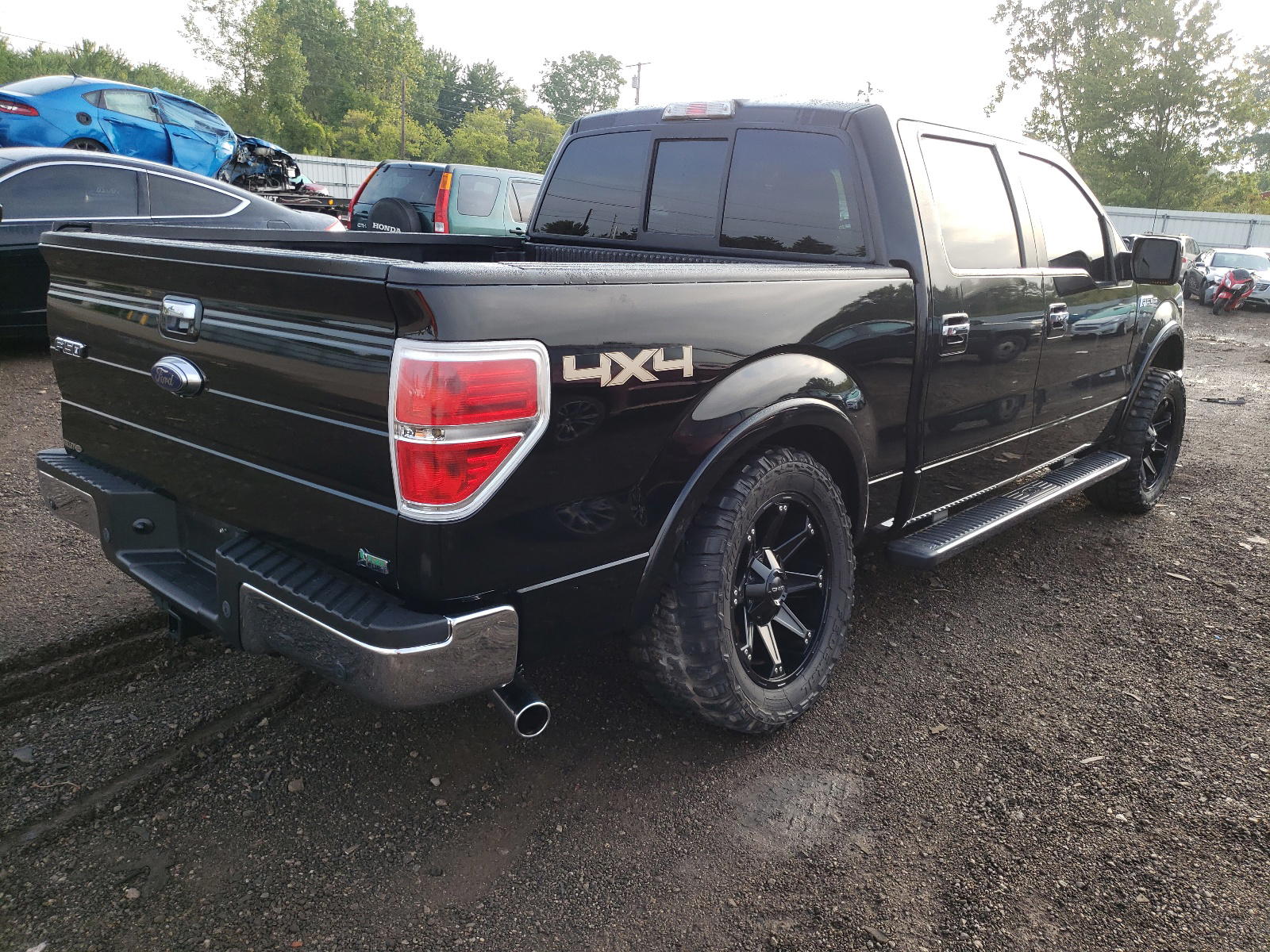 Photo 4 from auction – 2011 FORD F150 SUPER with VIN 1FTFW1EFXBFC04431