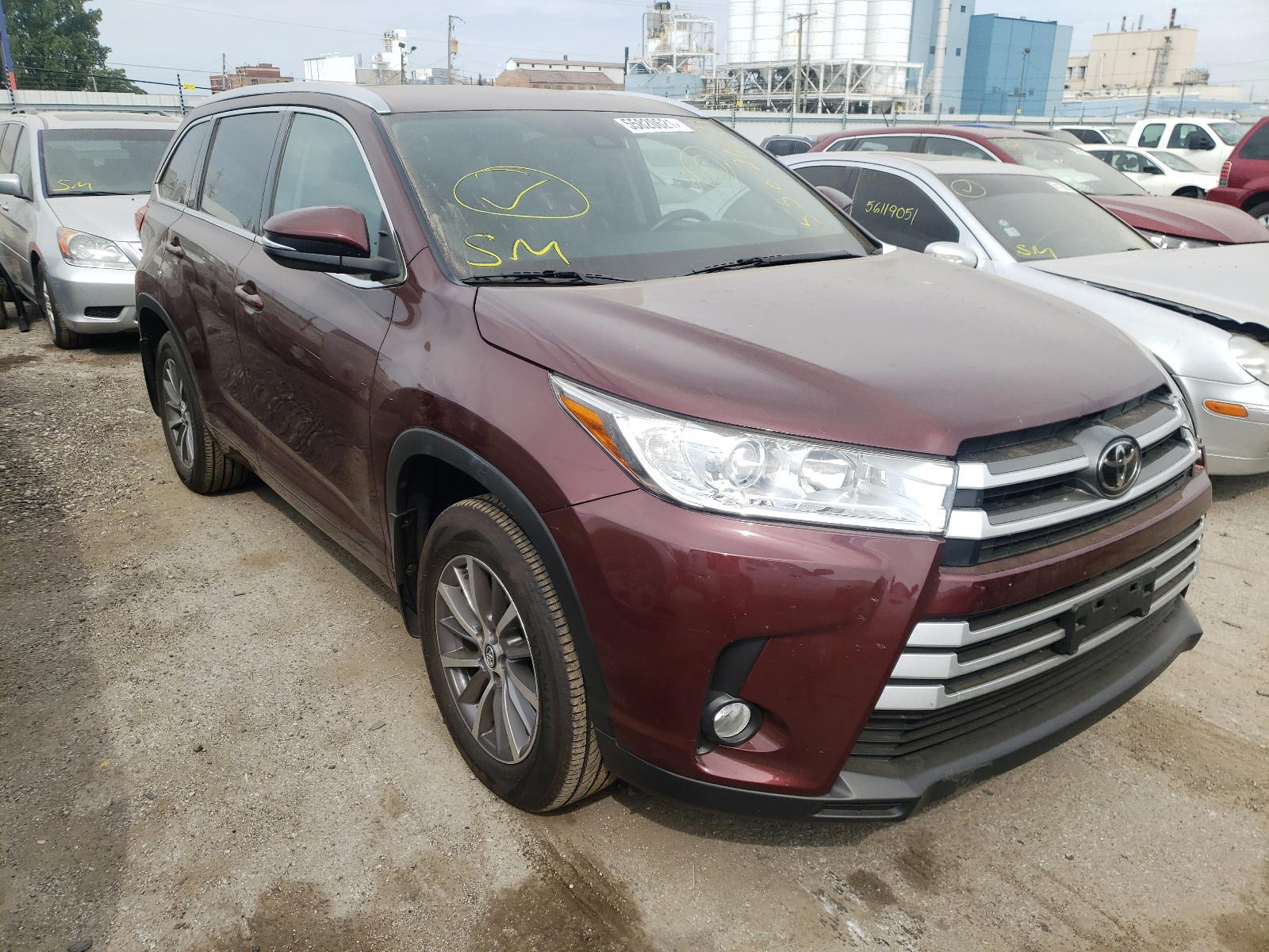 TOYOTA HIGHLANDER 2017 with VIN 5TDJZRFH5HS376679 - Photo from auction