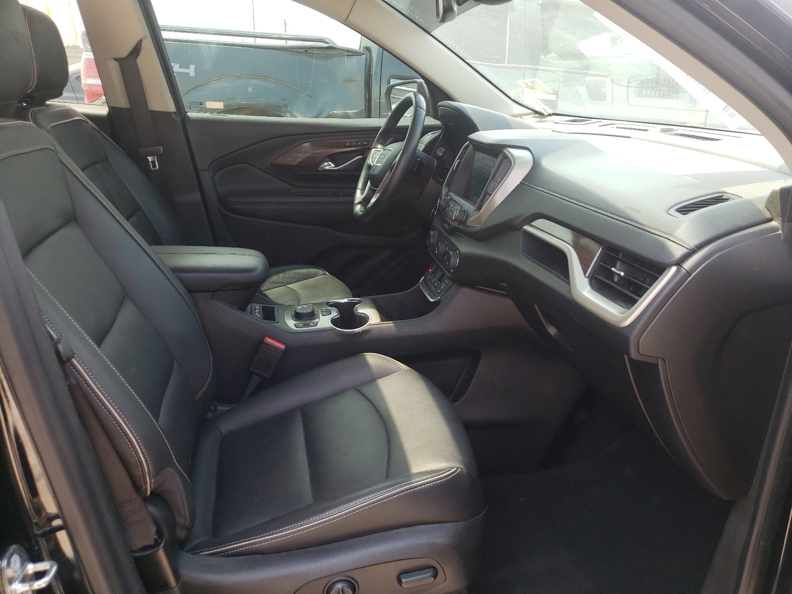 Photo 5 from auction – 2018 GMC TERRAIN DE with VIN 3GKALXEX7JL141831