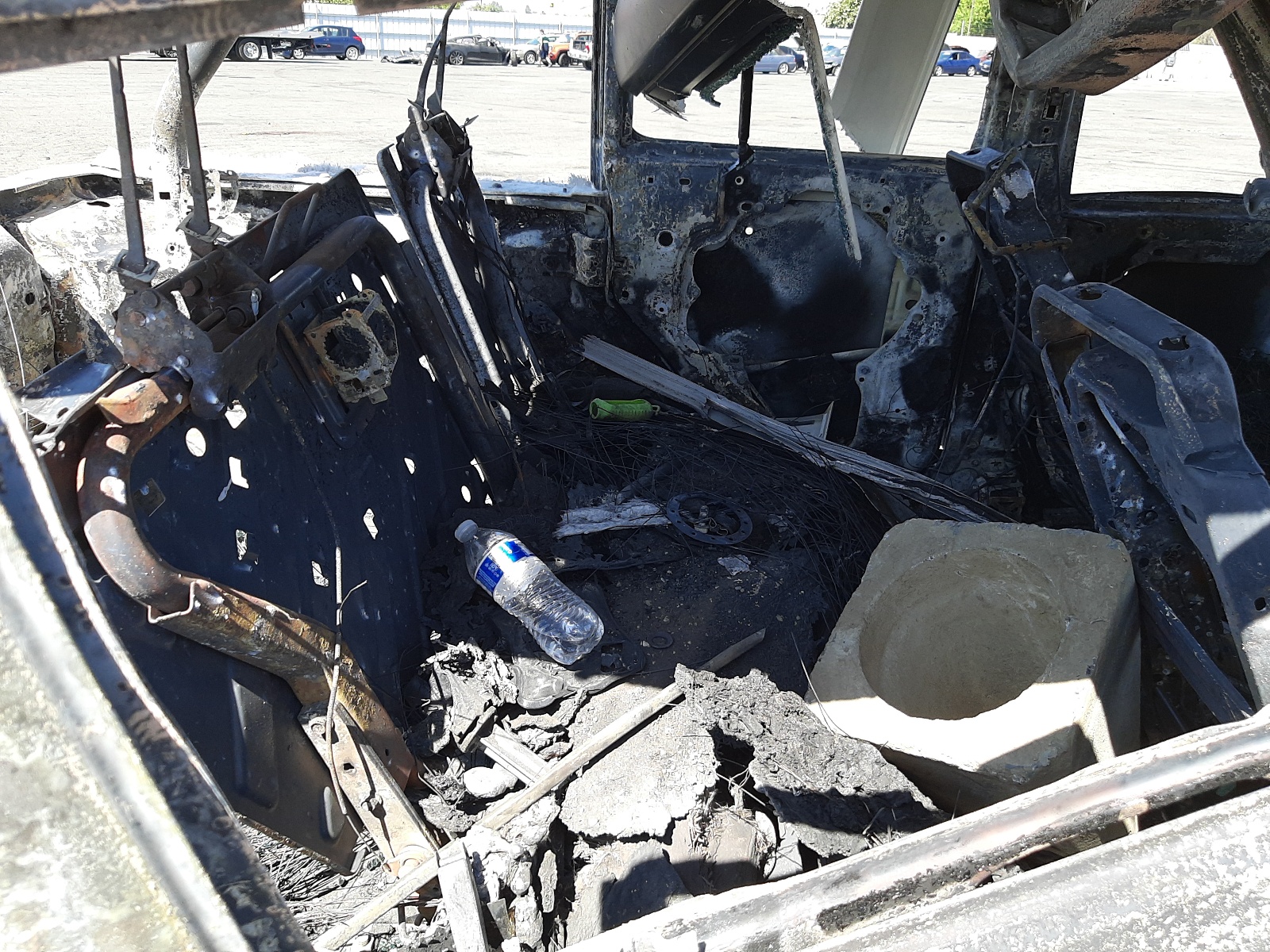 Photo 6 from auction – 2014 JEEP WRANGLER U with VIN 1C4BJWDGXEL134696