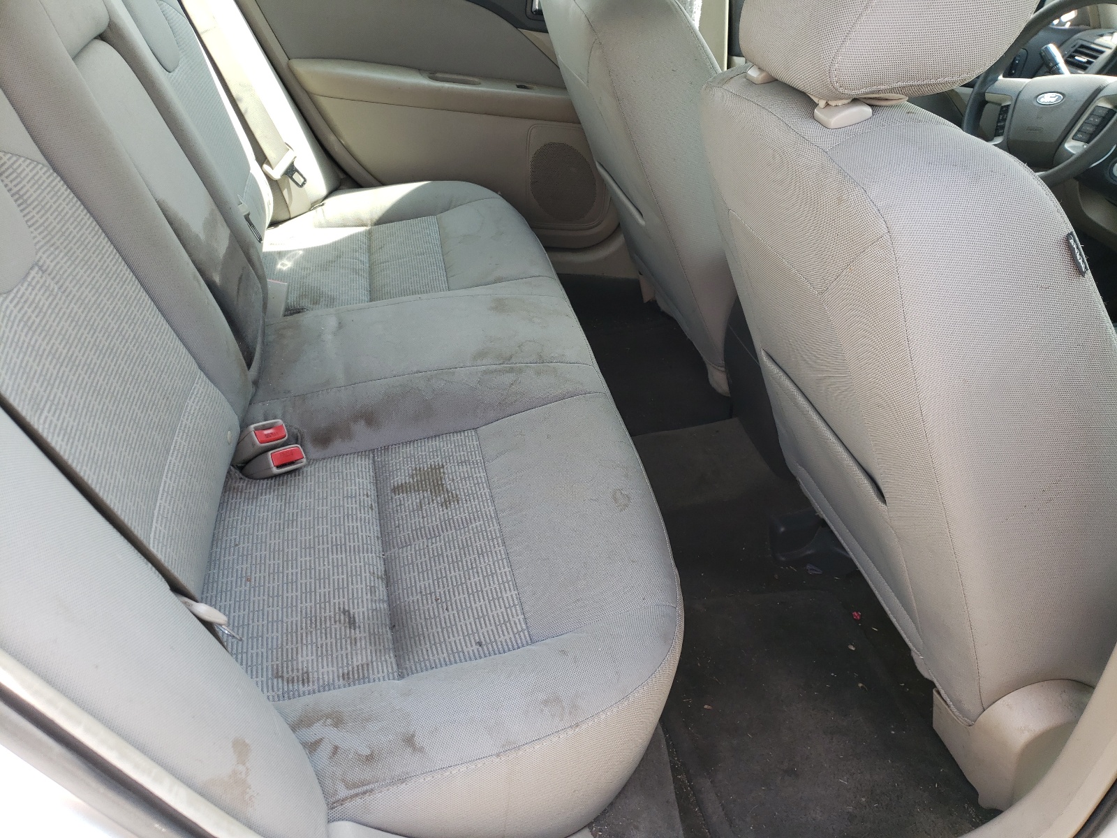 Photo 6 from auction – 2012 FORD FUSION SE with VIN 3FAHP0HA7CR414656