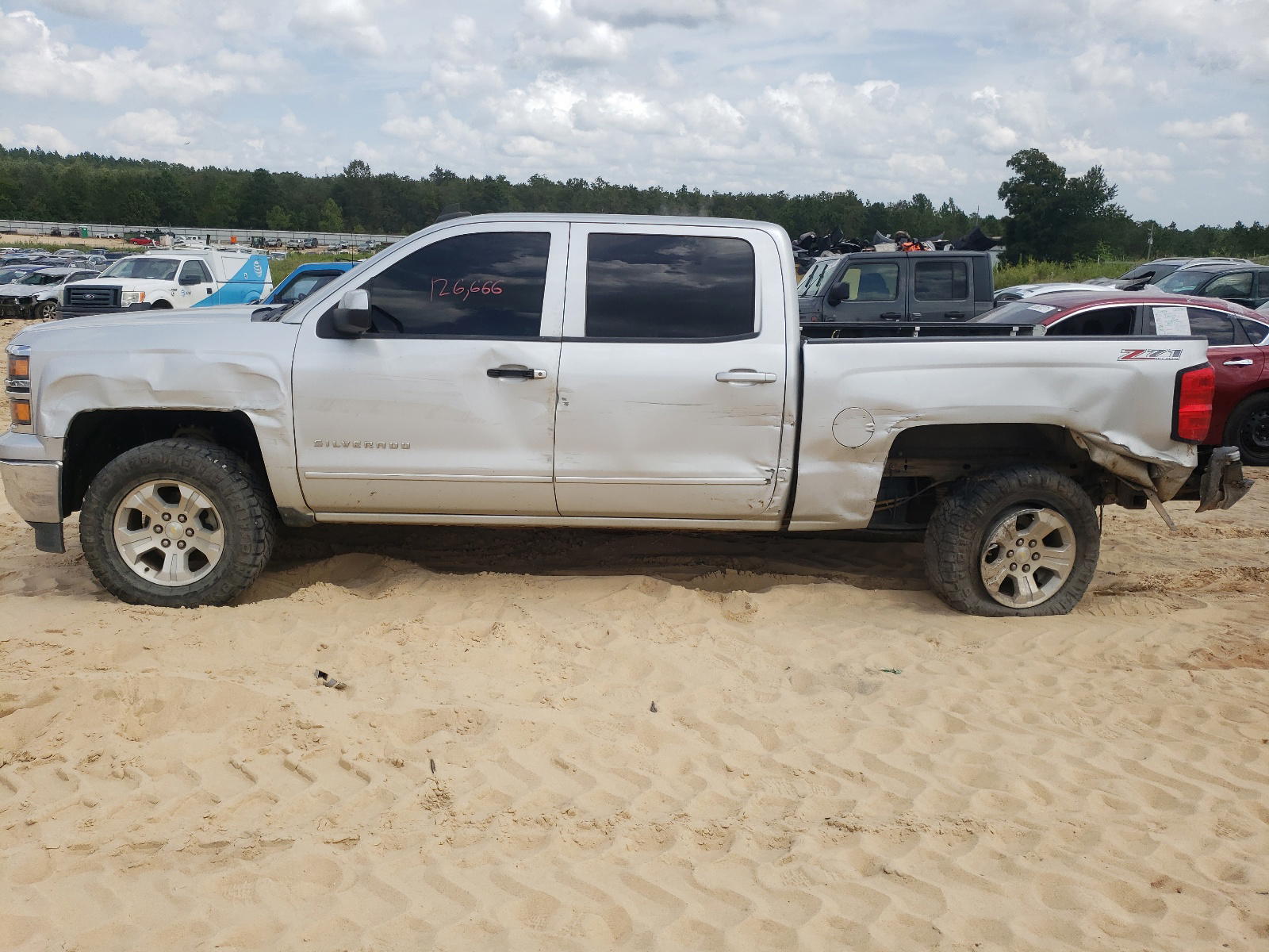 Photo 9 from auction – 2015 CHEVROLET SILVERADO with VIN 3GCUKREC1FG455480
