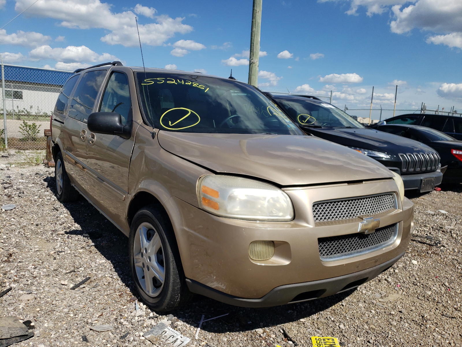 CHEVROLET UPLANDER 2005 with VIN 1GNDV23LX5D181300 - Photo from auction