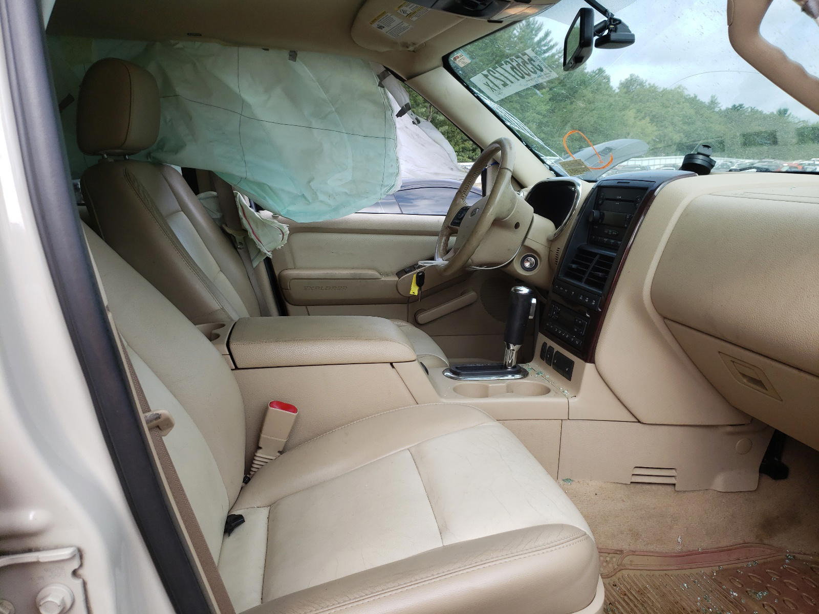 Photo 5 from auction – 2006 FORD EXPLORER L with VIN 1FMEU75E76UB42804
