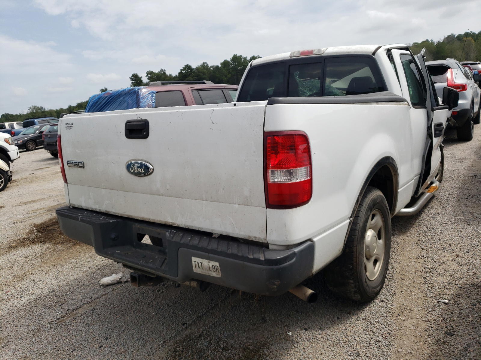 Photo 4 from auction – 2007 FORD F150 with VIN 1FTRF12287NA87234