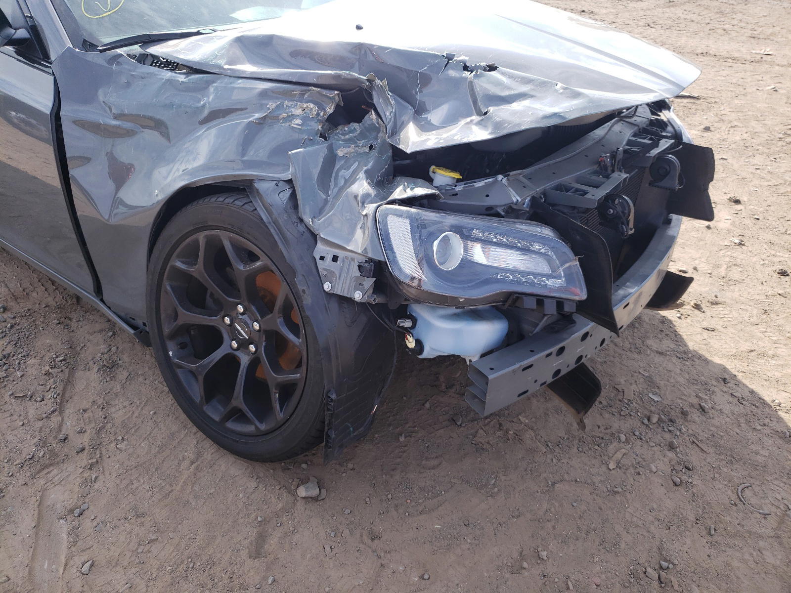 Photo 9 from auction – 2019 CHRYSLER 300 S with VIN 2C3CCABG4KH637254