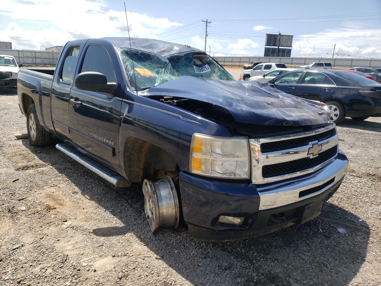 CHEVROLET SILVERADO 2010 with VIN 1GCSKSE31AZ139309 - Photo from auction