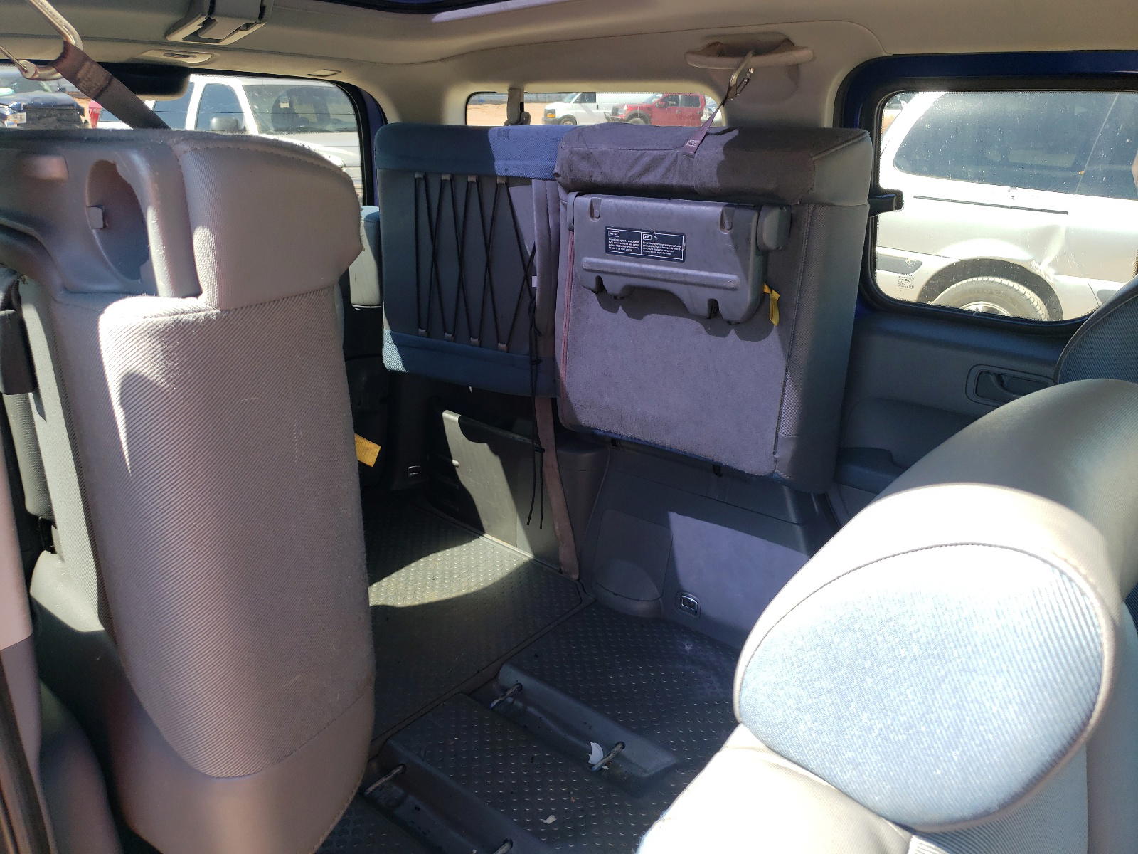 Photo 6 from auction – 2005 HONDA ELEMENT EX with VIN 5J6YH28655L006375