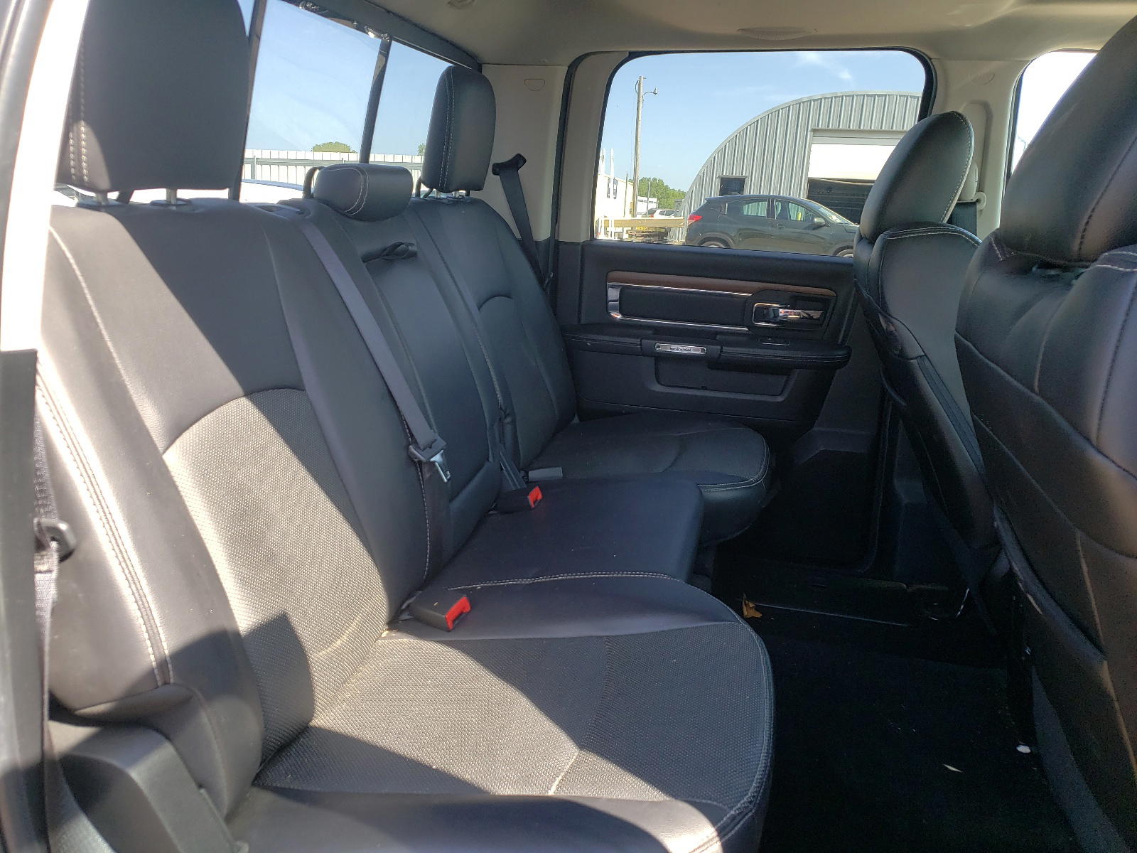 Photo 6 from auction – 2016 RAM 1500 LARAM with VIN 1C6RR7VT7GS308717