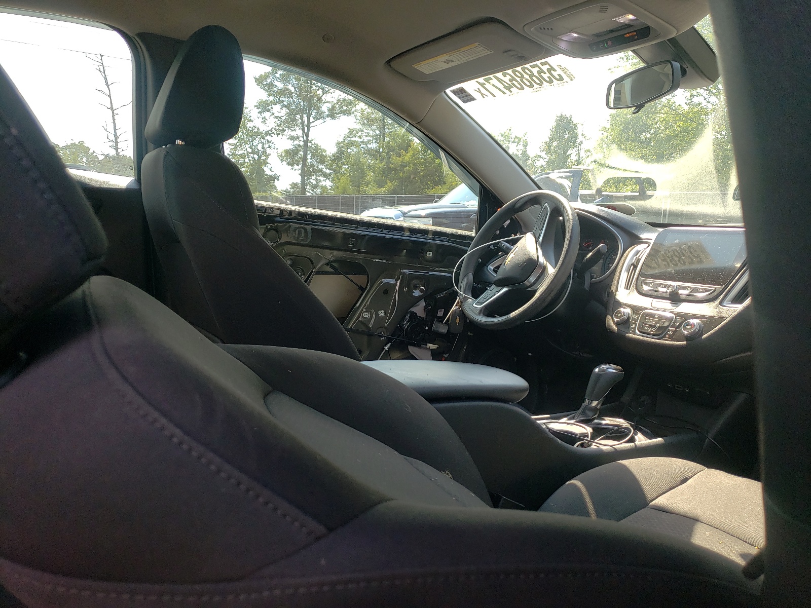 Photo 5 from auction – 2019 CHEVROLET MALIBU LS with VIN 1G1ZB5ST0KF201766