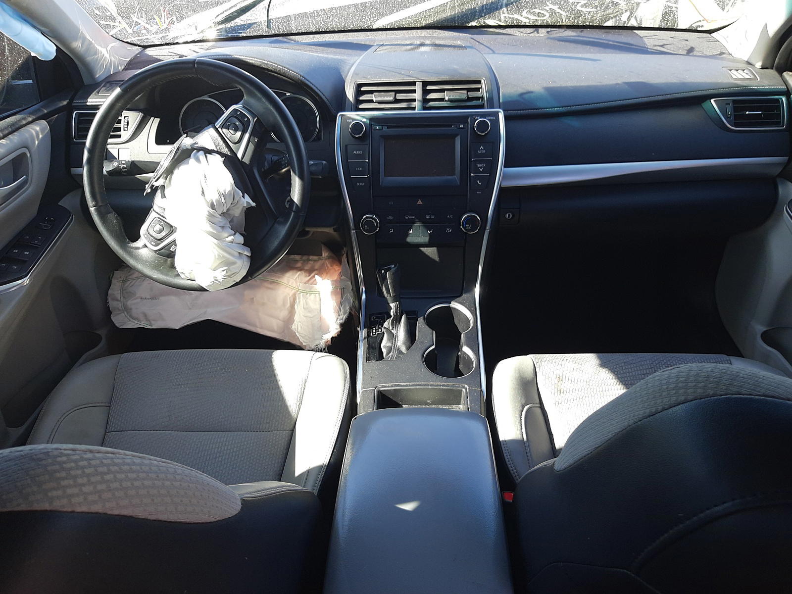 Photo 9 from auction – 2016 TOYOTA CAMRY LE with VIN 4T1BF1FK3GU255293