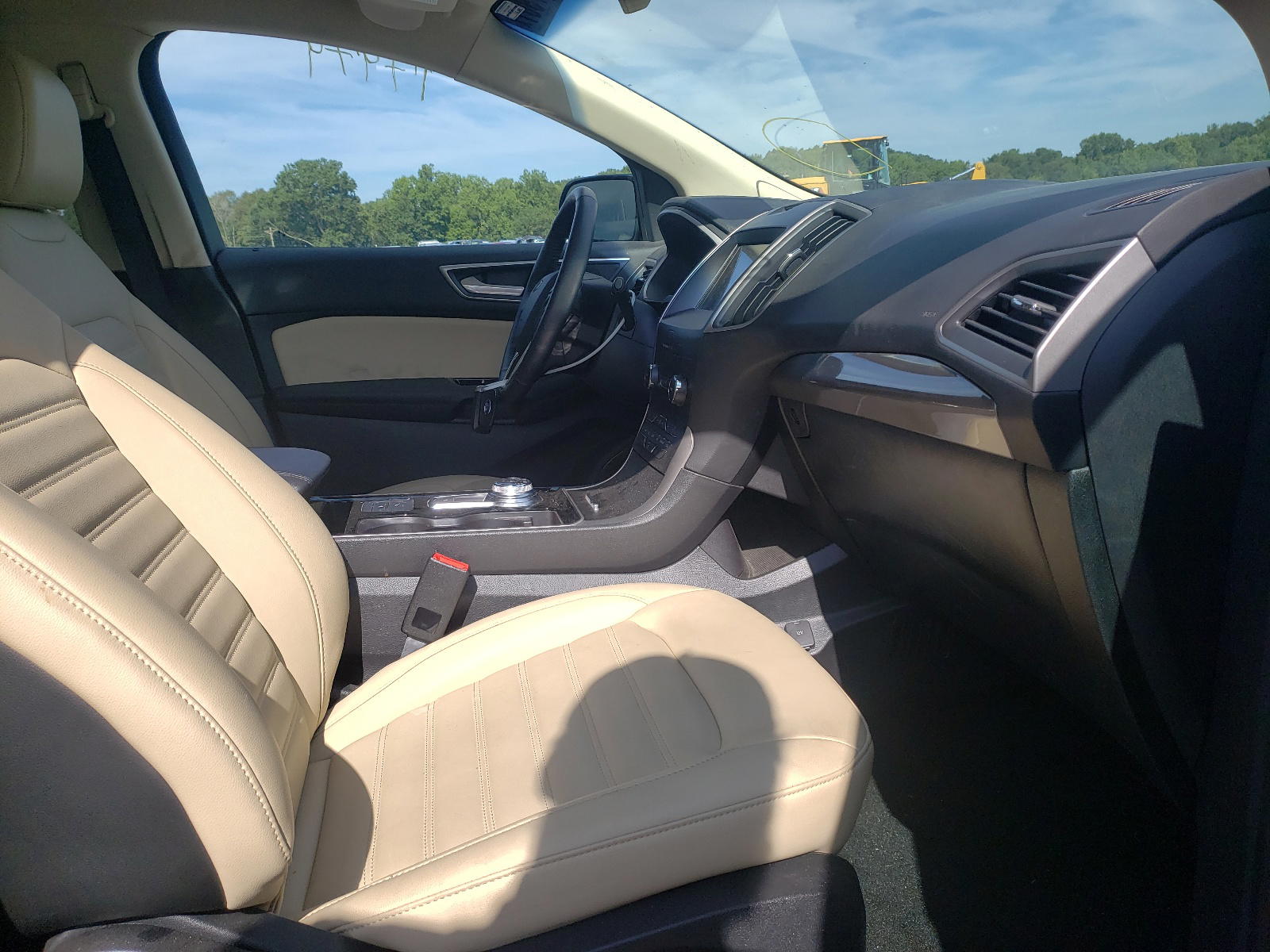 Photo 5 from auction – 2020 FORD EDGE SEL with VIN 2FMPK3J94LBA05983