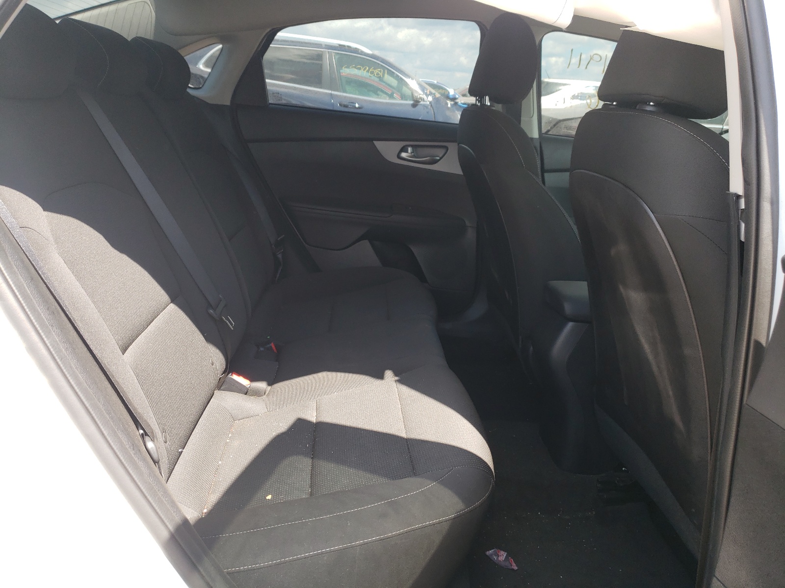Photo 6 from auction – 2021 KIA FORTE FE with VIN 3KPF24AD1ME336931