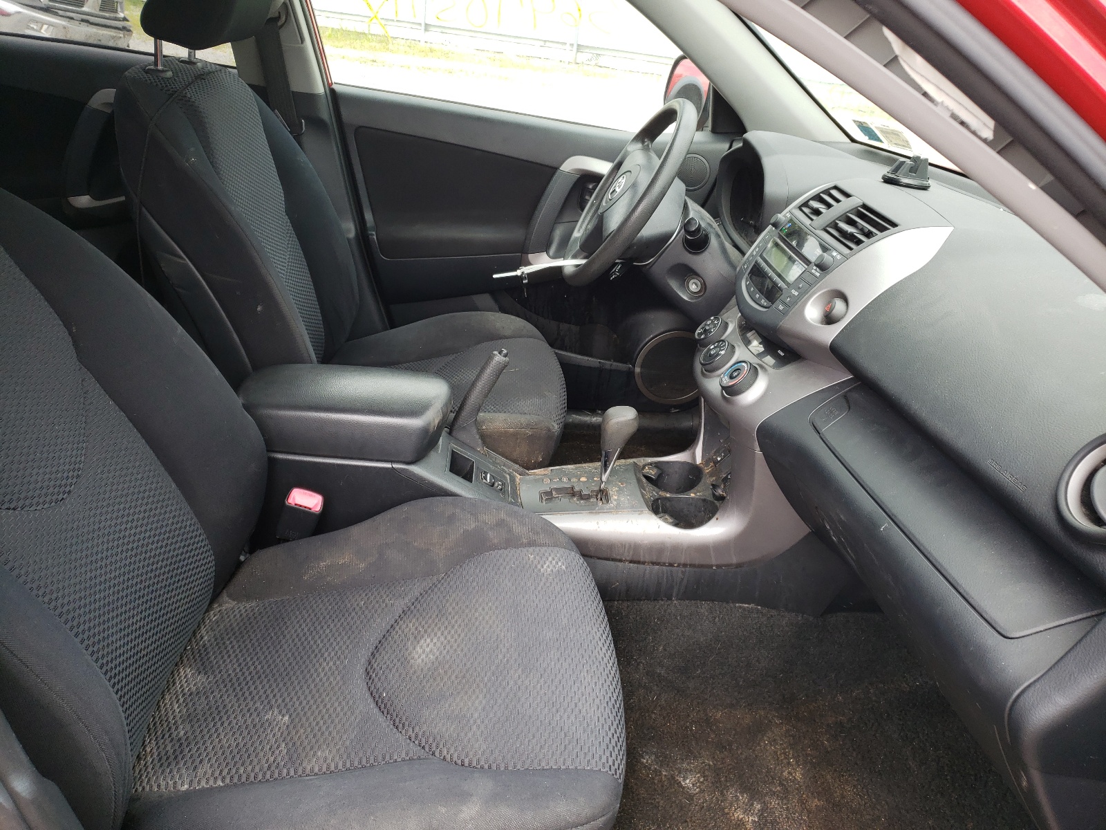 Photo 5 from auction – 2007 TOYOTA RAV4 with VIN JTMBK32V976025886