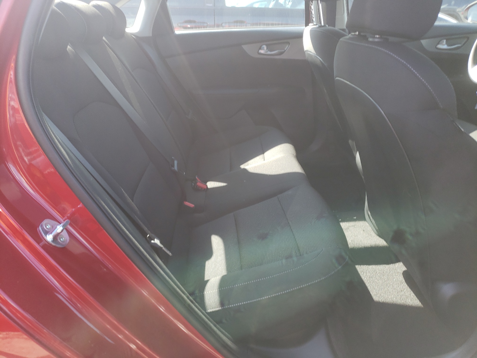 Photo 6 from auction – 2021 KIA FORTE FE with VIN 3KPF24AD7ME371716