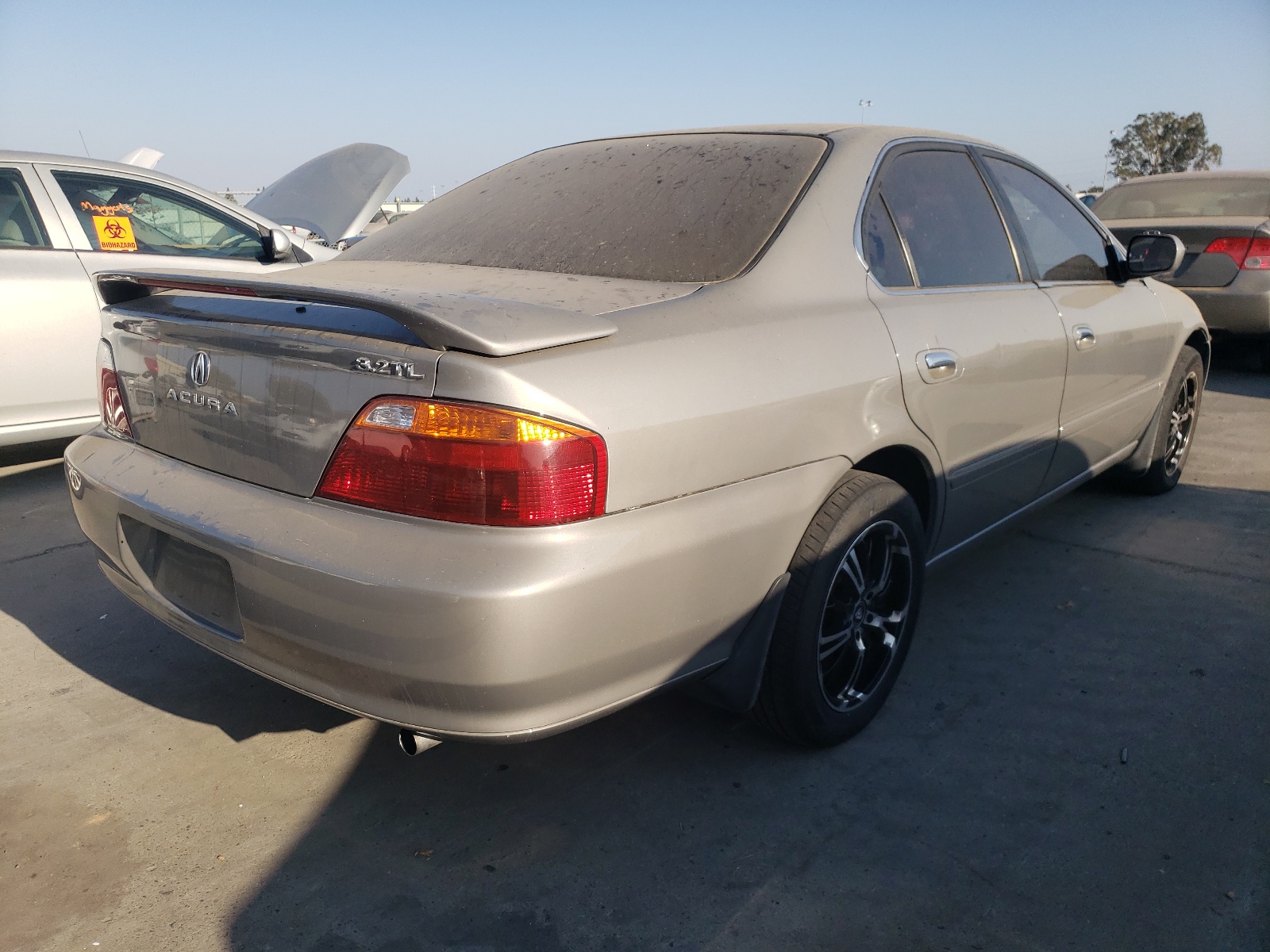 Photo 4 from auction – 2000 ACURA 3.2TL with VIN 19UUA5675YA007498