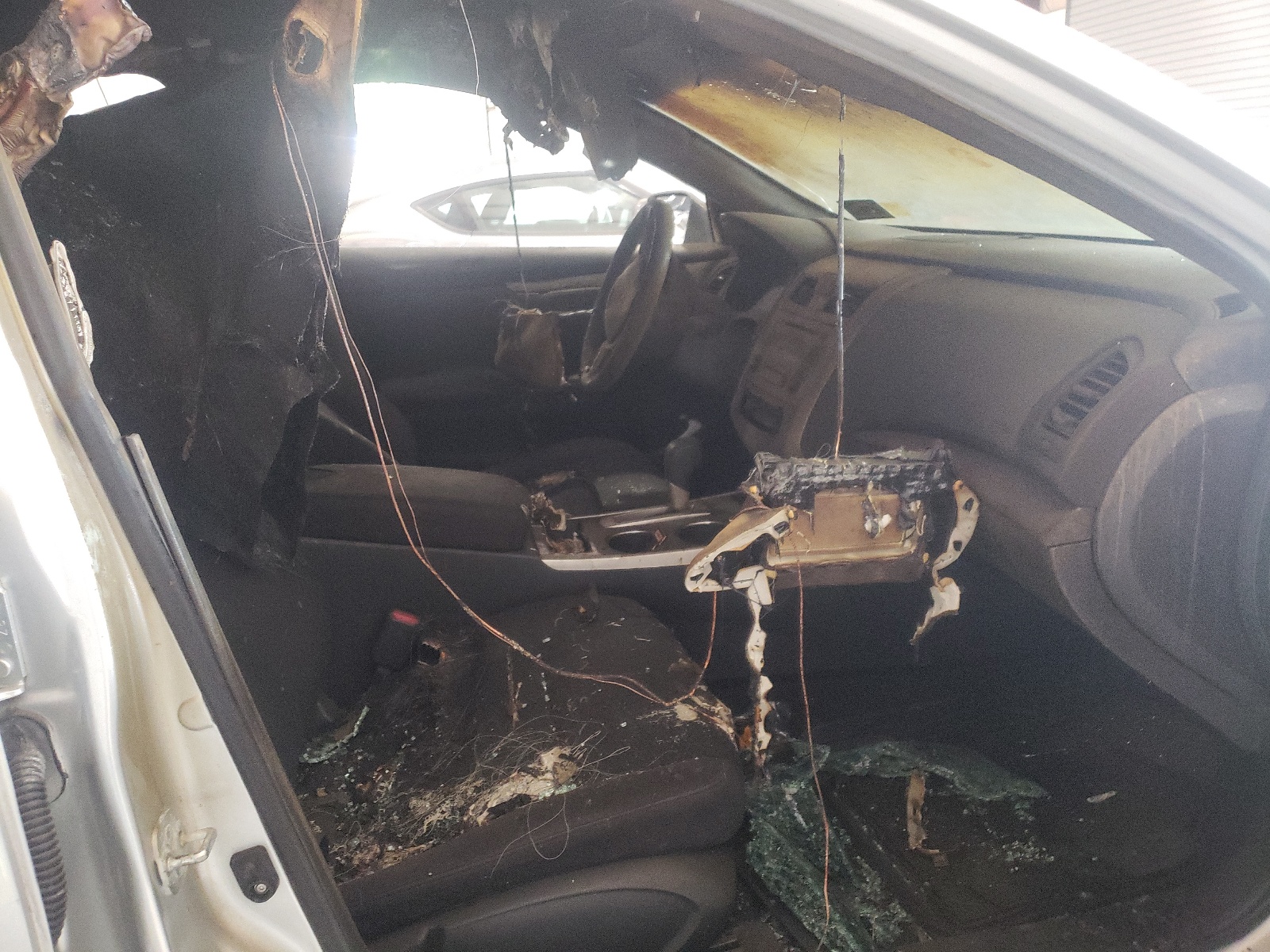 Photo 5 from auction – 2014 NISSAN ALTIMA 2.5 with VIN 1N4AL3AP4EC329367