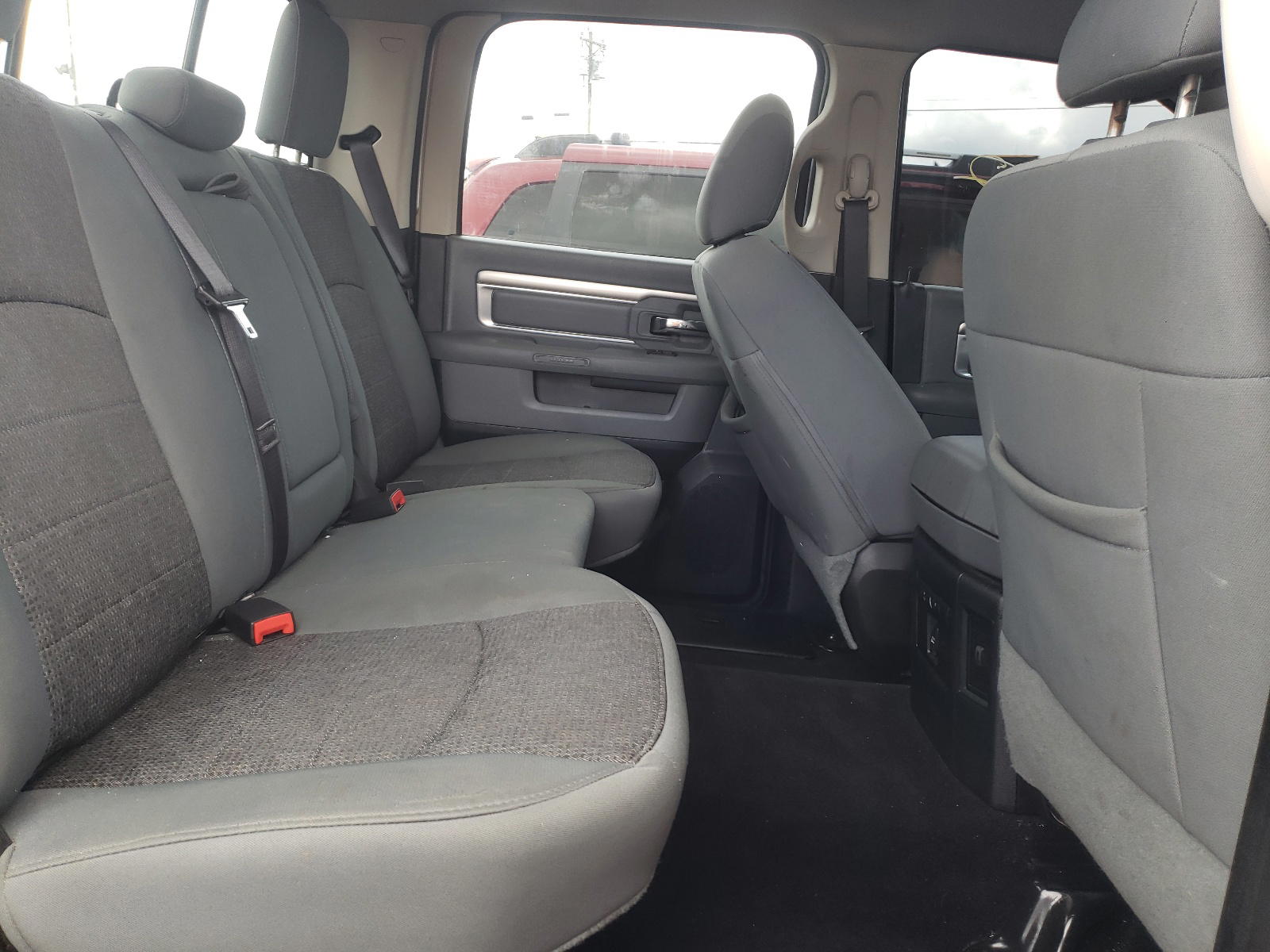 Photo 17 from auction – 2015 RAM 1500 SLT with VIN 1C6RR6LT3FS675755