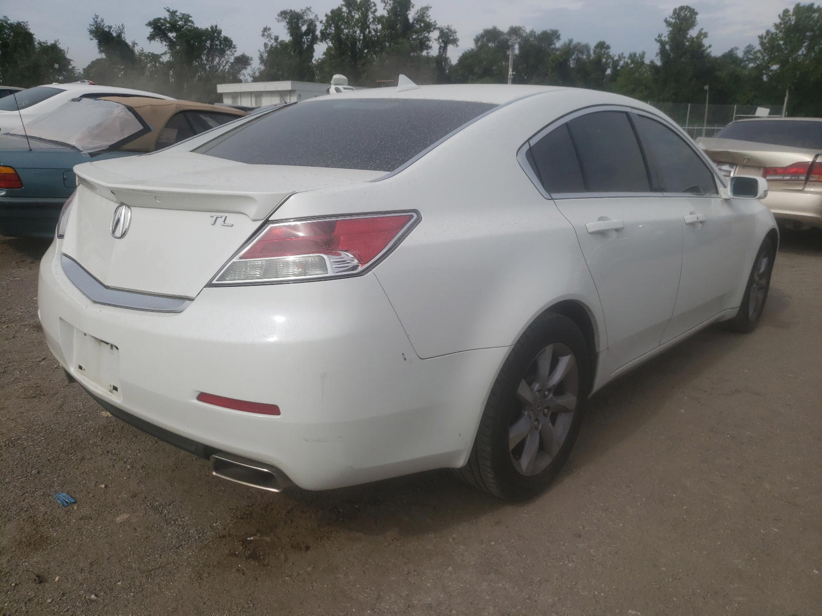 Photo 4 from auction – 2013 ACURA TL TECH with VIN 19UUA8F55DA013733