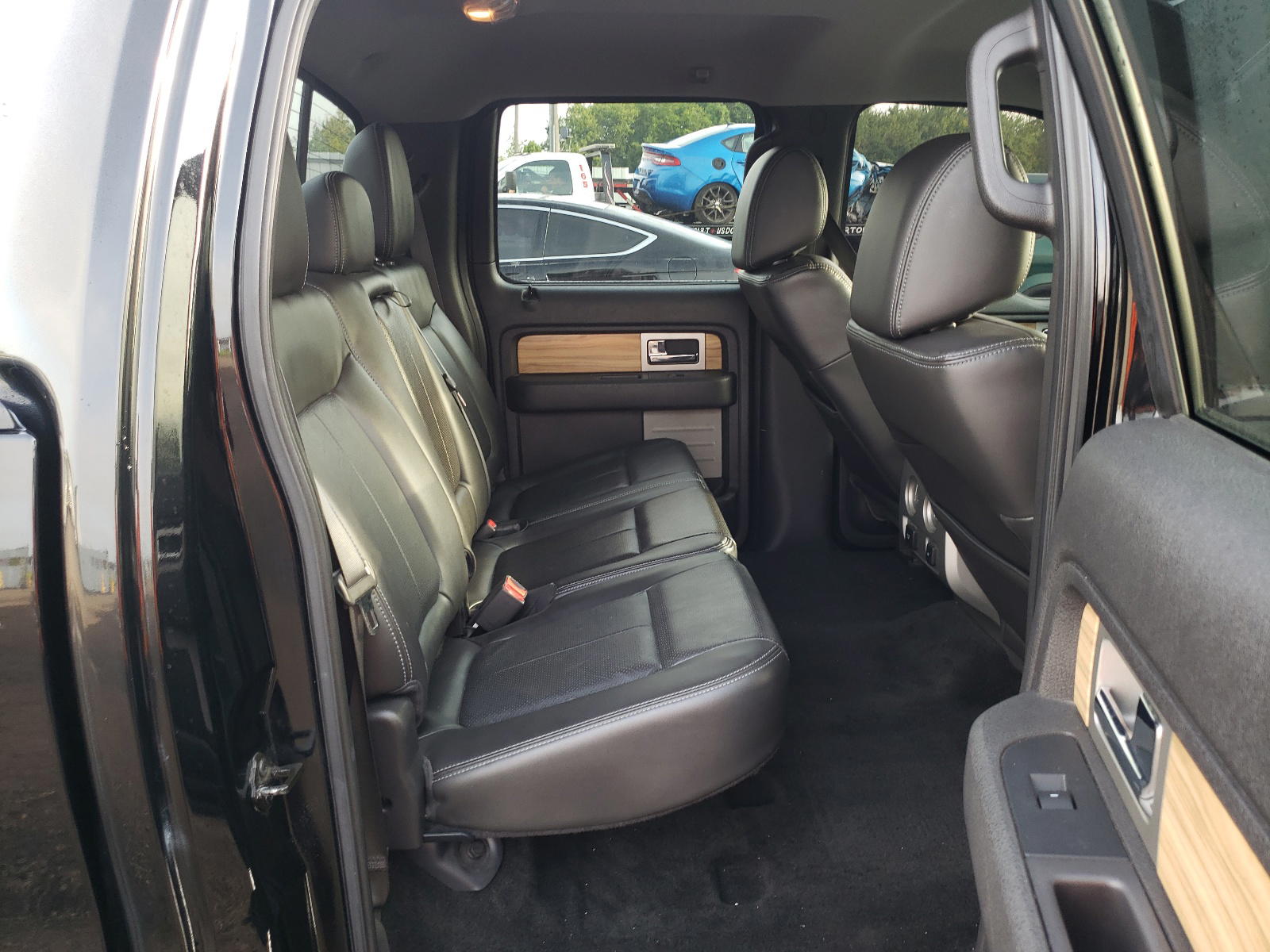 Photo 6 from auction – 2011 FORD F150 SUPER with VIN 1FTFW1EFXBFC04431