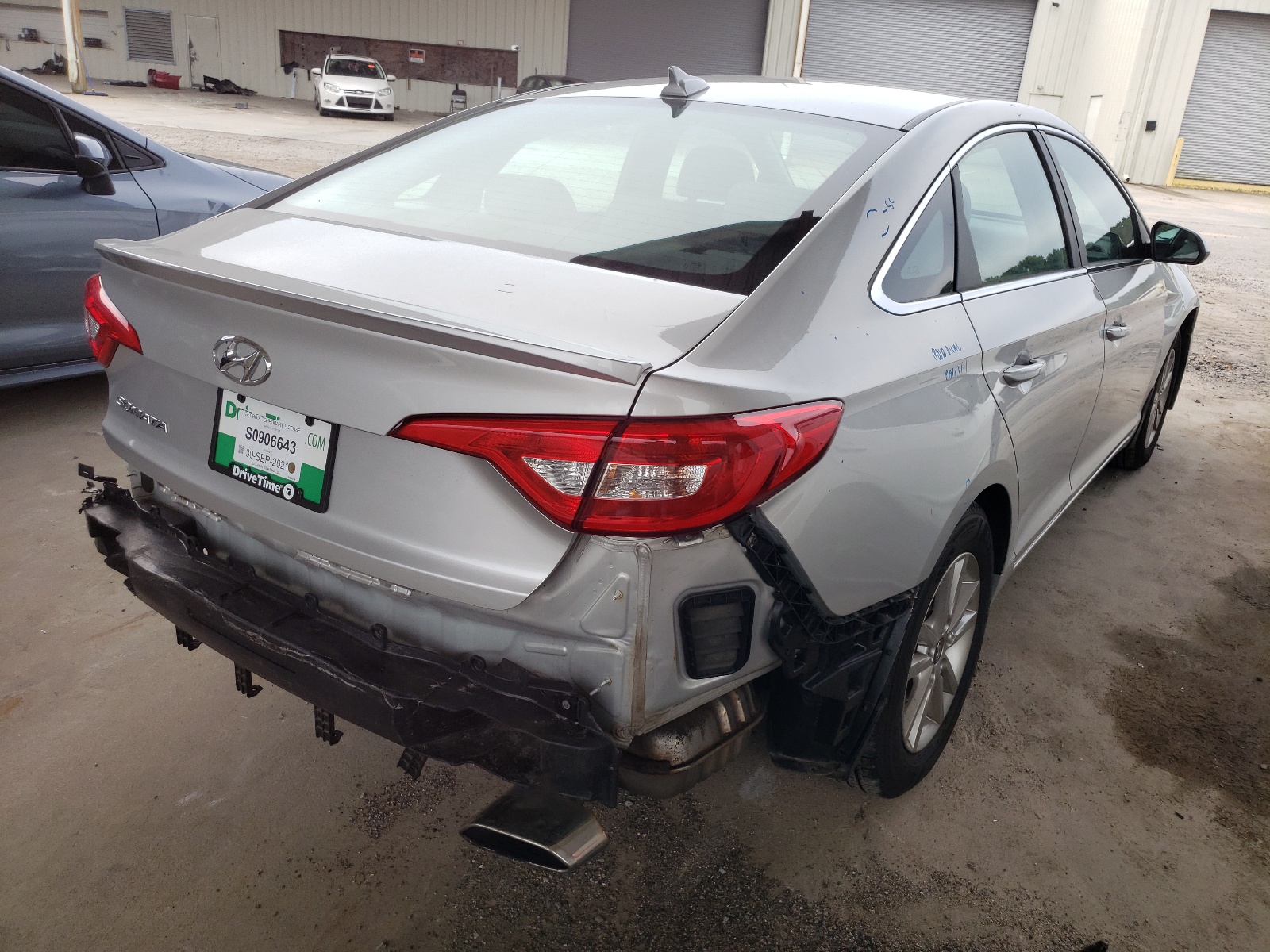 Photo 4 from auction – 2015 HYUNDAI SONATA SE with VIN 5NPE24AF1FH001146