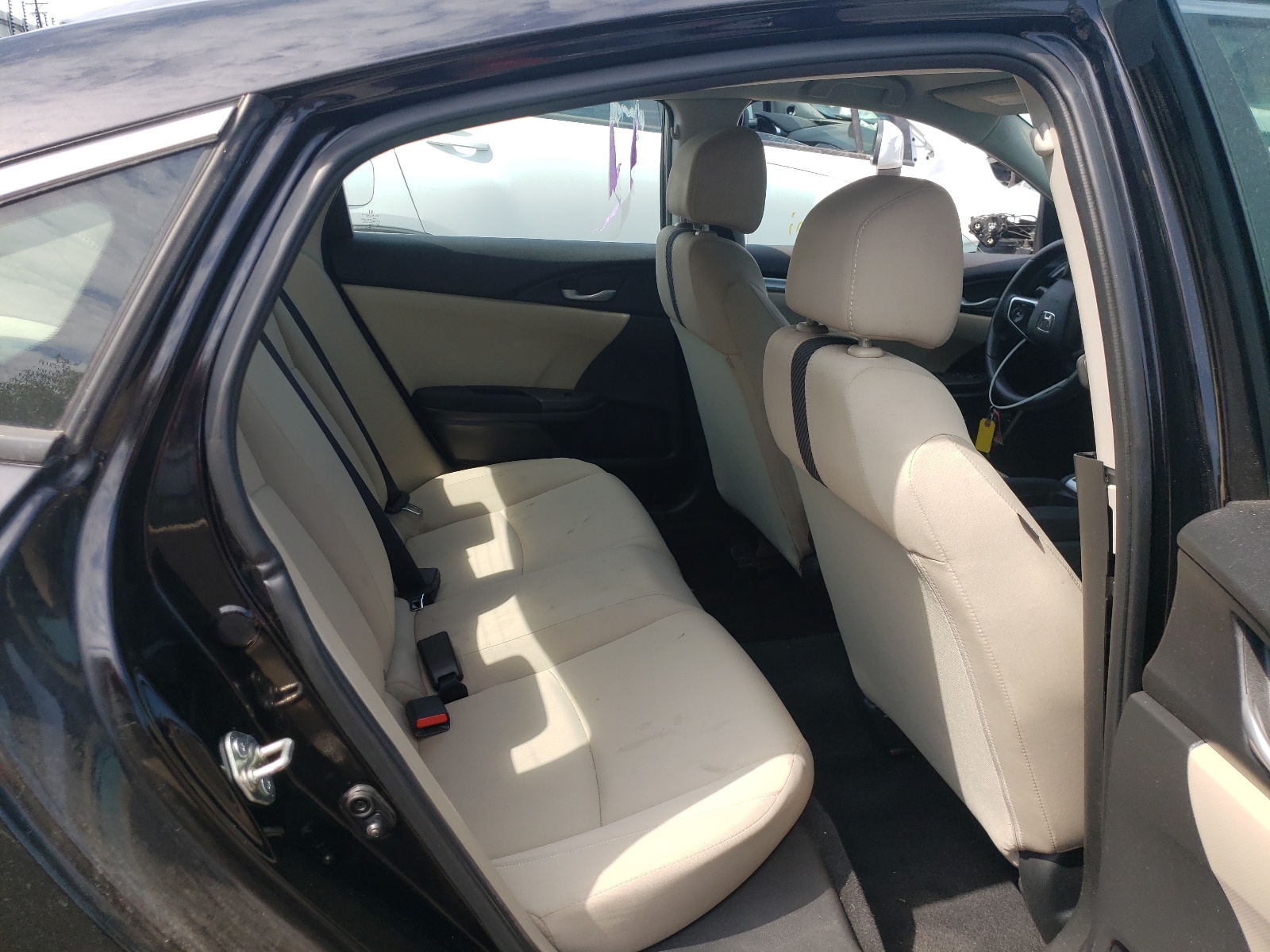 Photo 6 from auction – 2016 HONDA CIVIC LX with VIN 19XFC2F53GE082338