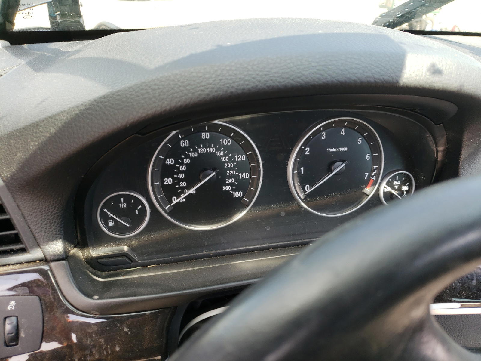 Photo 8 from auction – 2012 BMW 528 XI with VIN WBAXH5C53CC595230