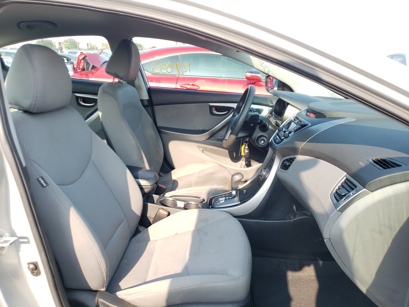 Photo 5 from auction – 2013 HYUNDAI ELANTRA GL with VIN 5NPDH4AE2DH250487