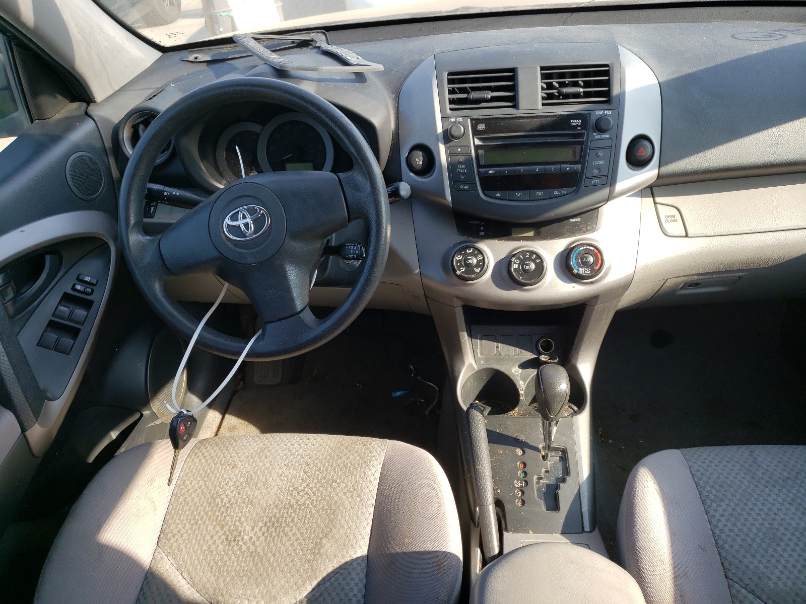 Photo 9 from auction – 2008 TOYOTA RAV4 with VIN JTMZD33V486056861