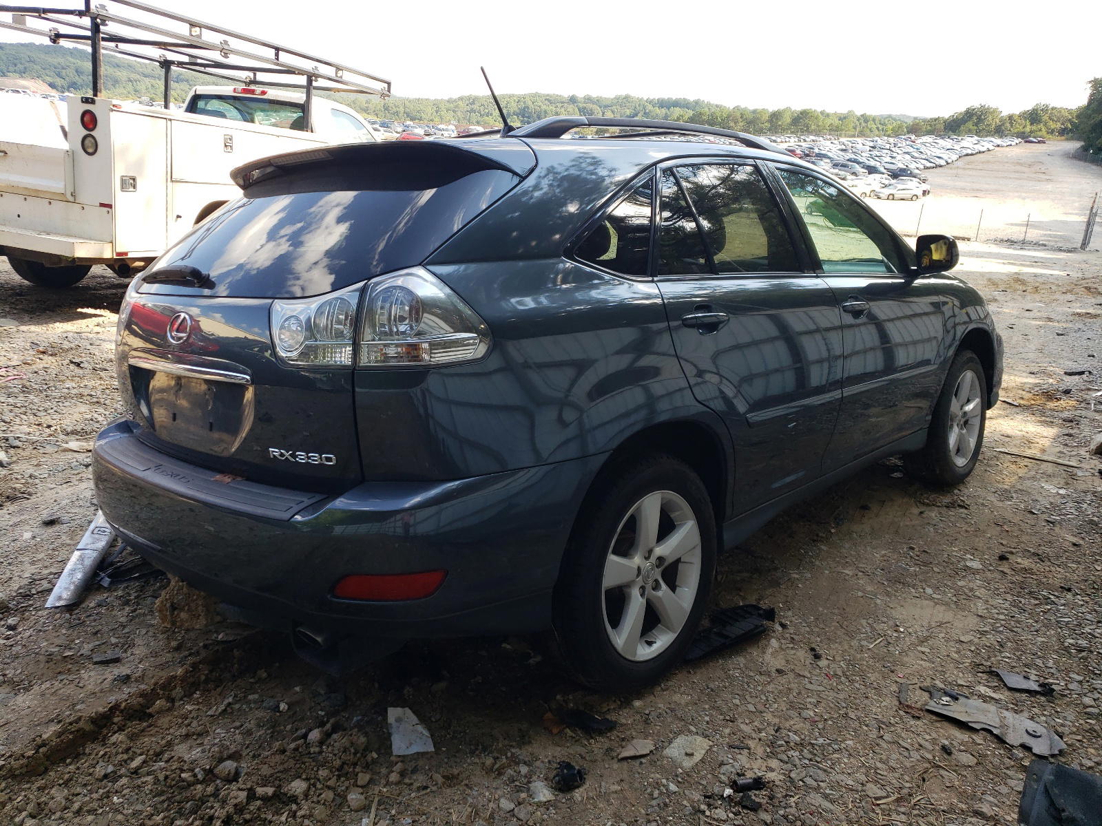 Photo 4 from auction – 2005 LEXUS RX 330 with VIN 2T2HA31U95C057065