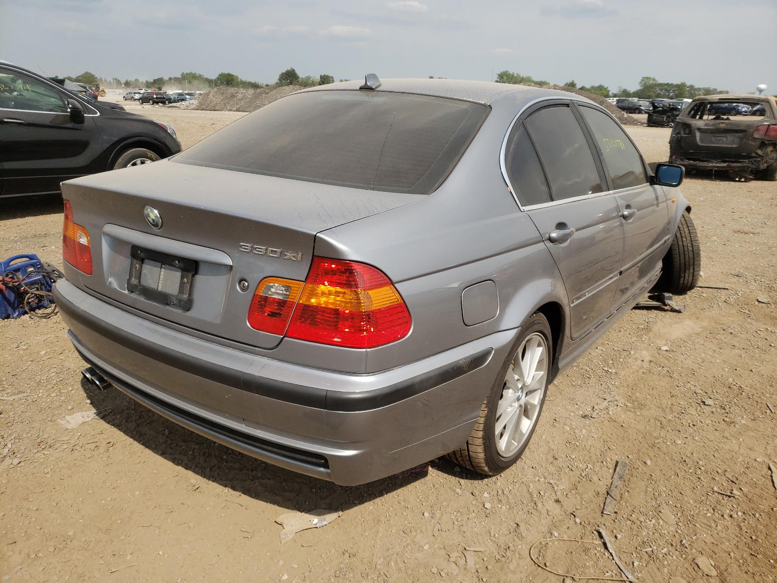 Photo 4 from auction – 2004 BMW 330 XI with VIN WBAEW53474PN32940