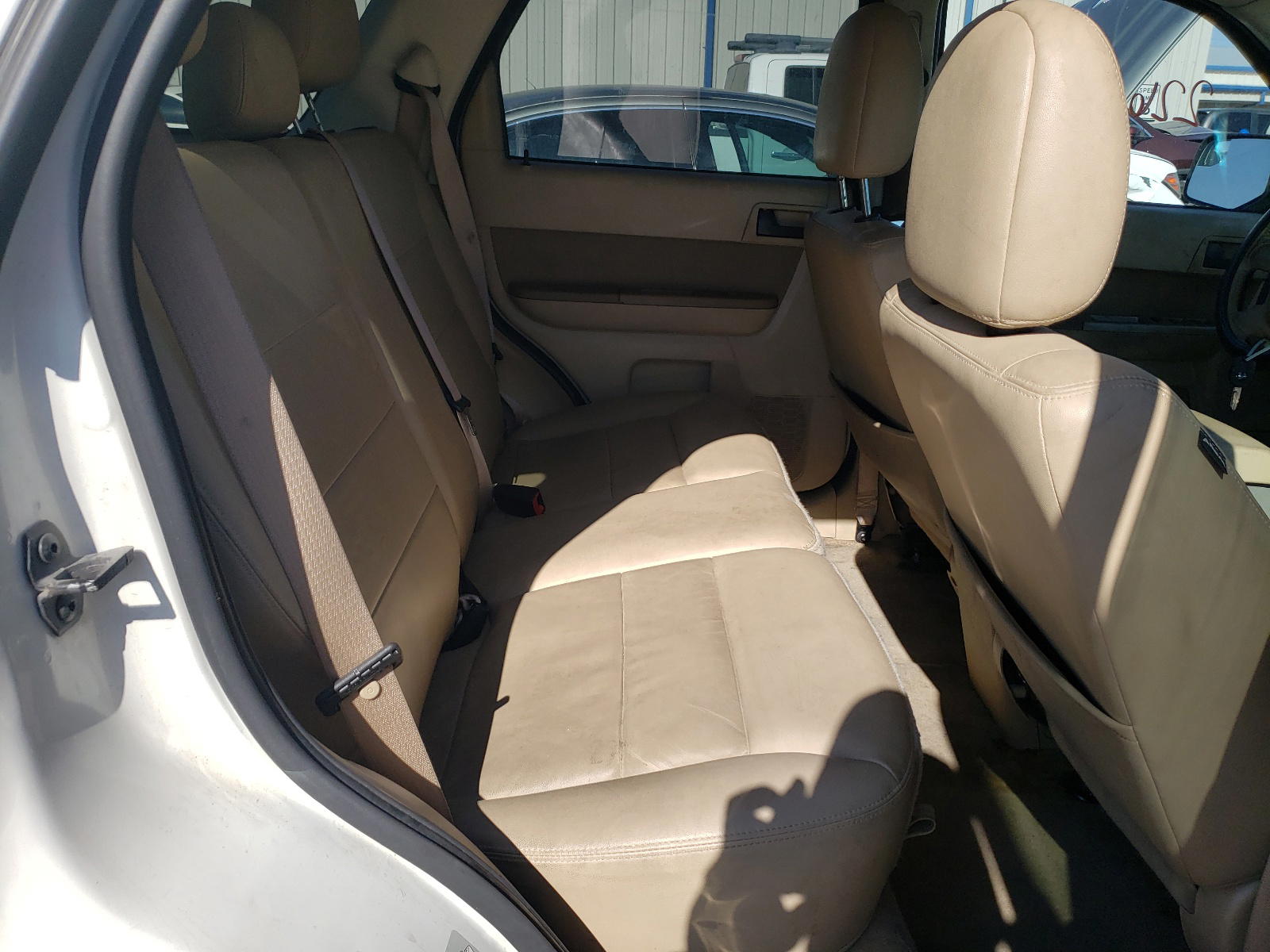 Photo 6 from auction – 2011 FORD ESCAPE XLT with VIN 1FMCU9DG1BKA51099