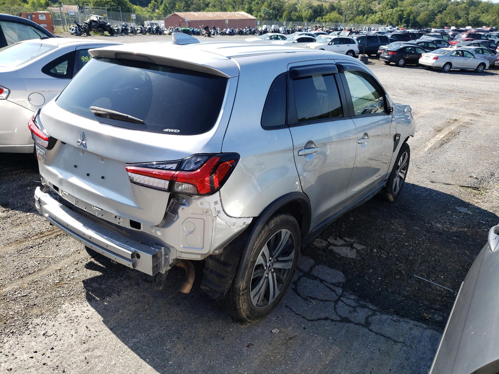 Photo 4 from auction – 2020 MITSUBISHI OUTLANDER with VIN JA4AR3AU5LU027733