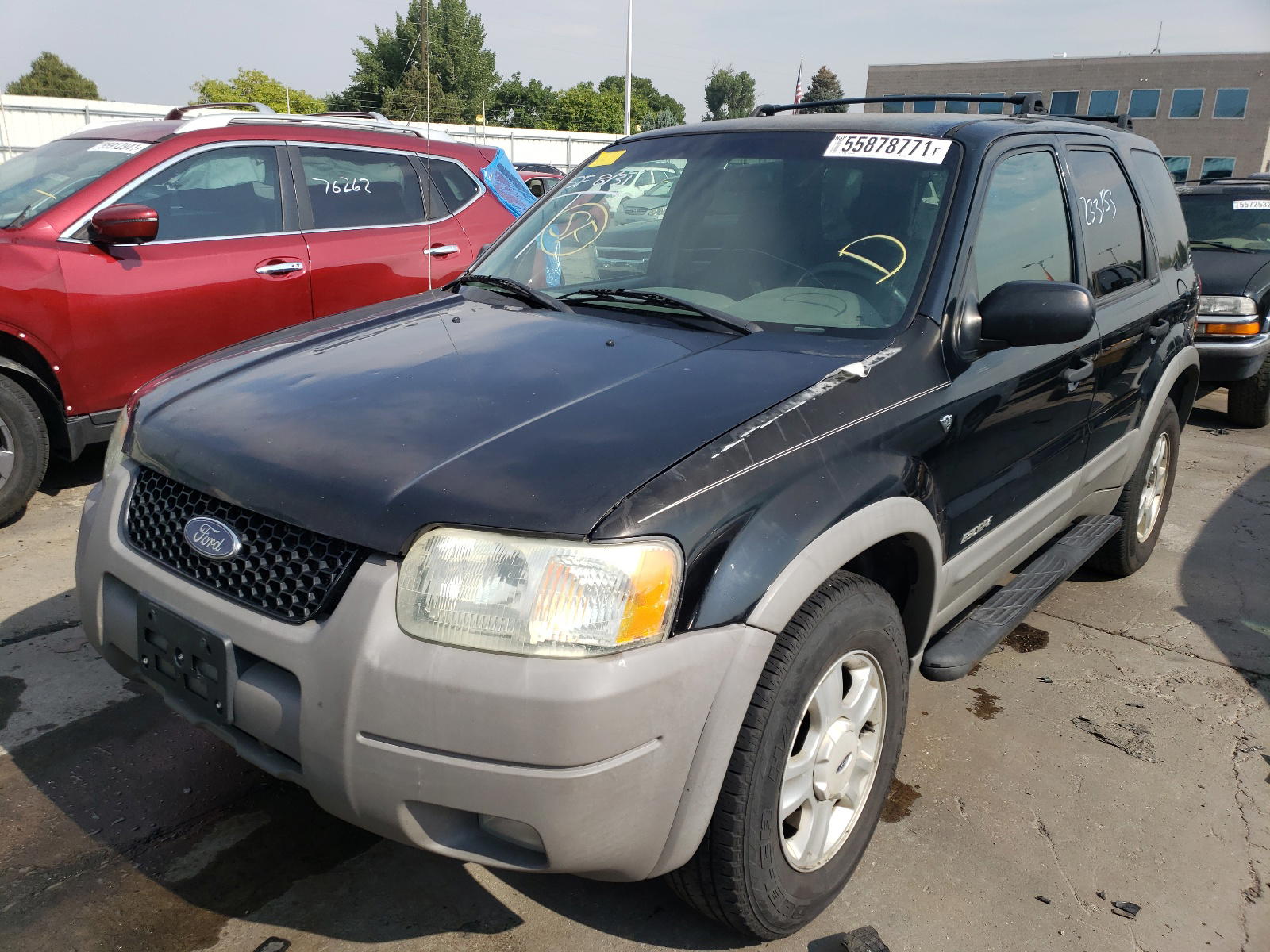 Photo 2 from auction – 2001 FORD ESCAPE XLT with VIN 1FMCU04111KA80365